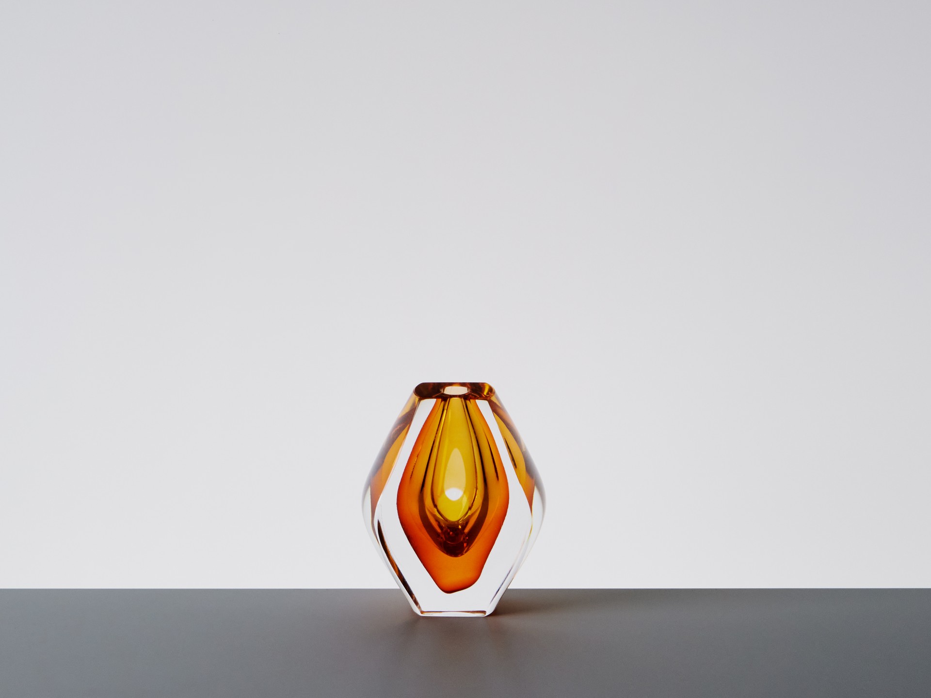 Set of Three 'Ventana' Vases image 4