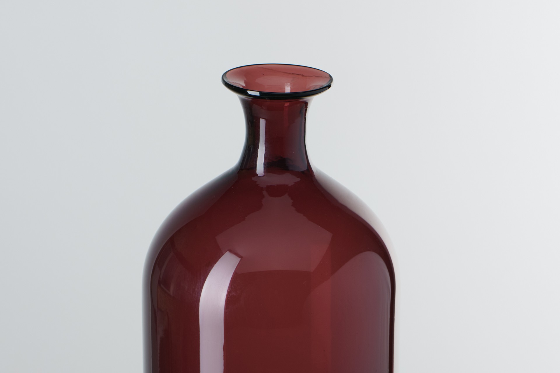 Vase image 2