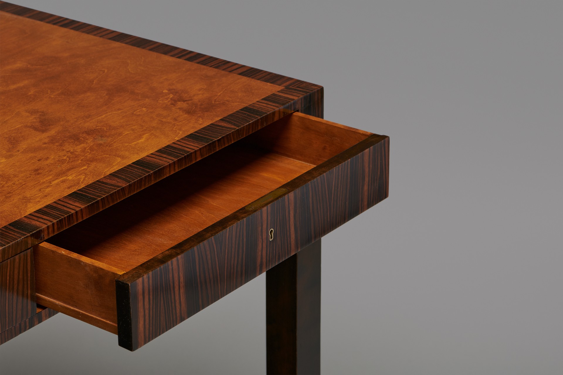 'Record' Desk image 4