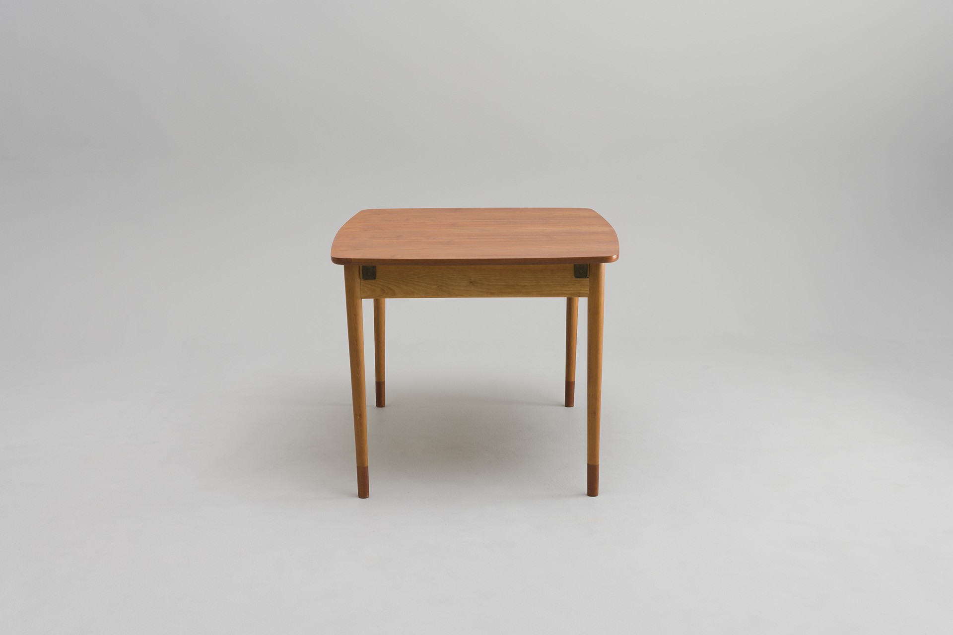 Dining Table image 3