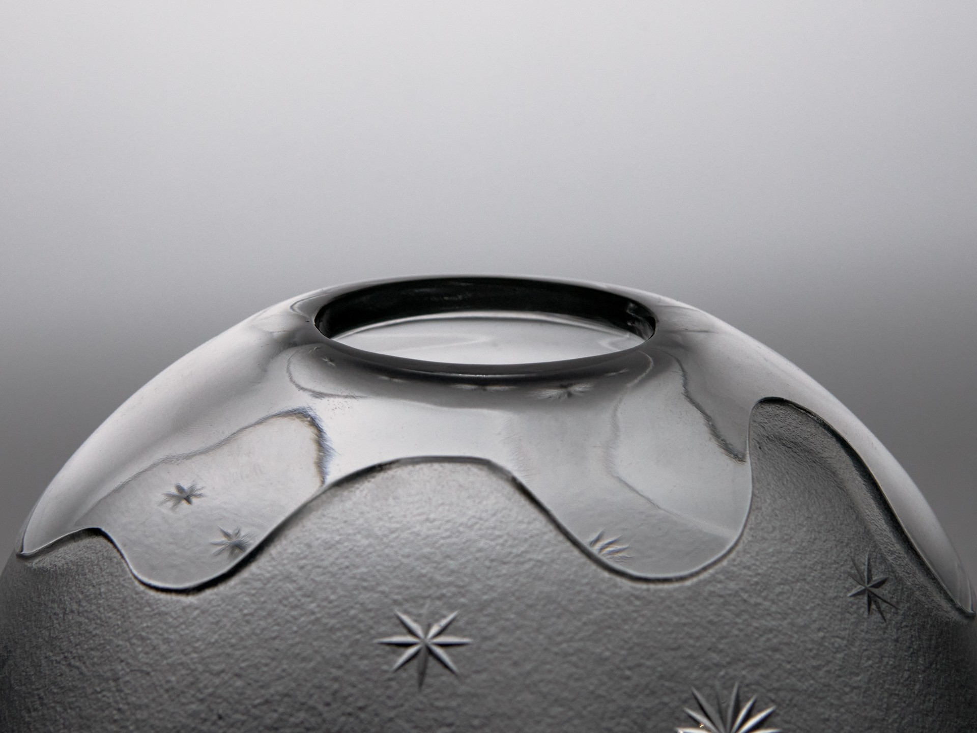 Vase image 4