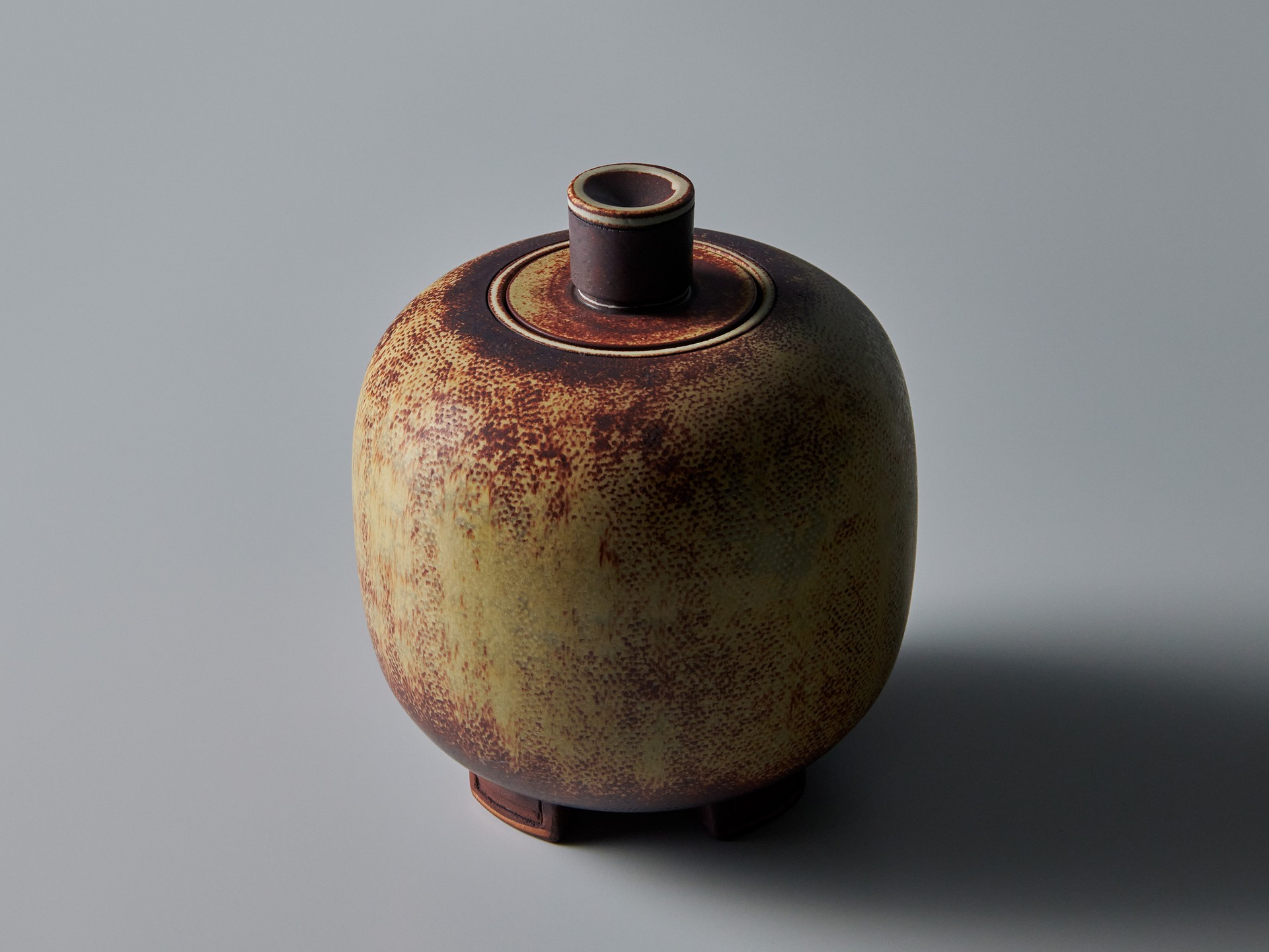 Vase with Cover image 4