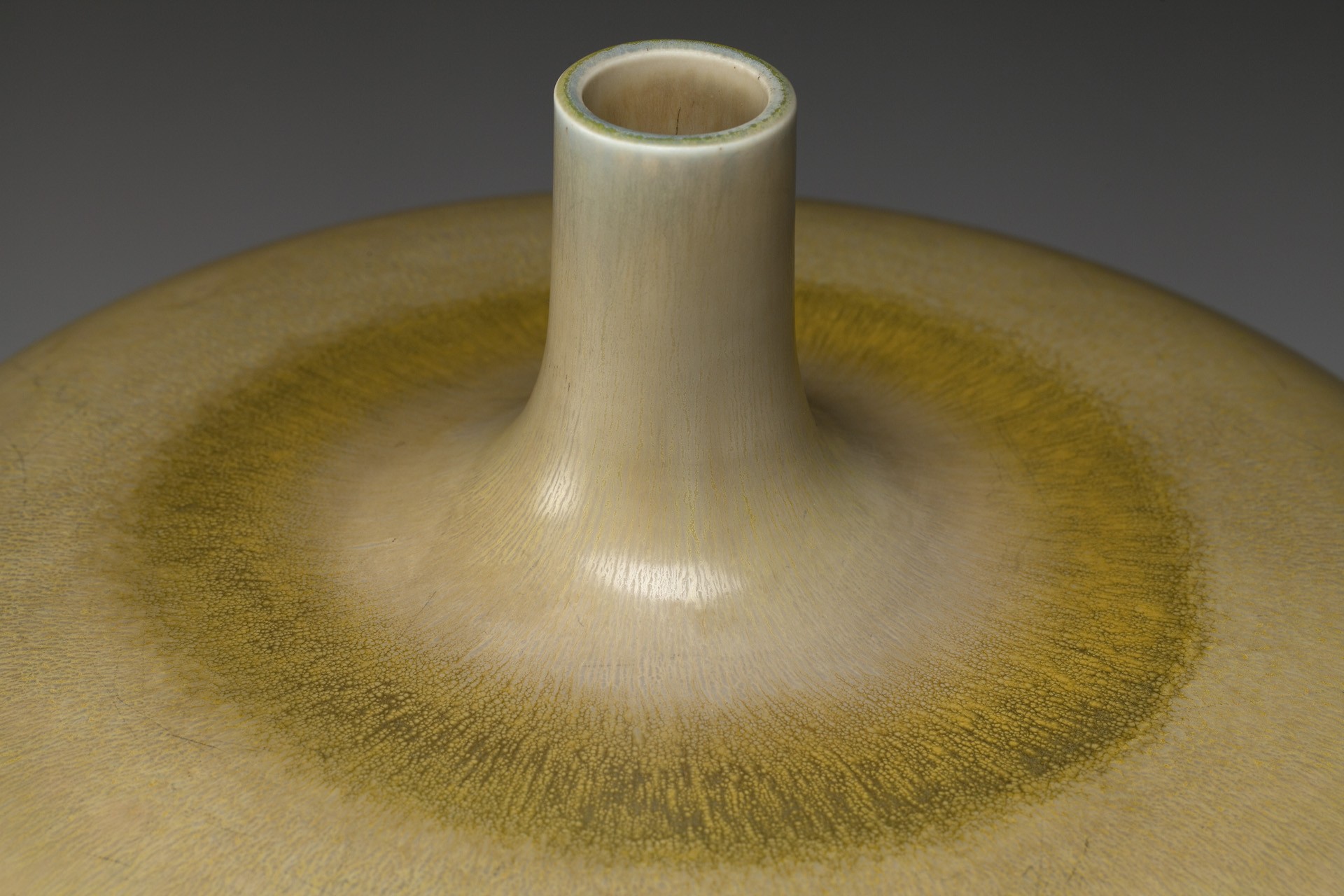 Vase image 3