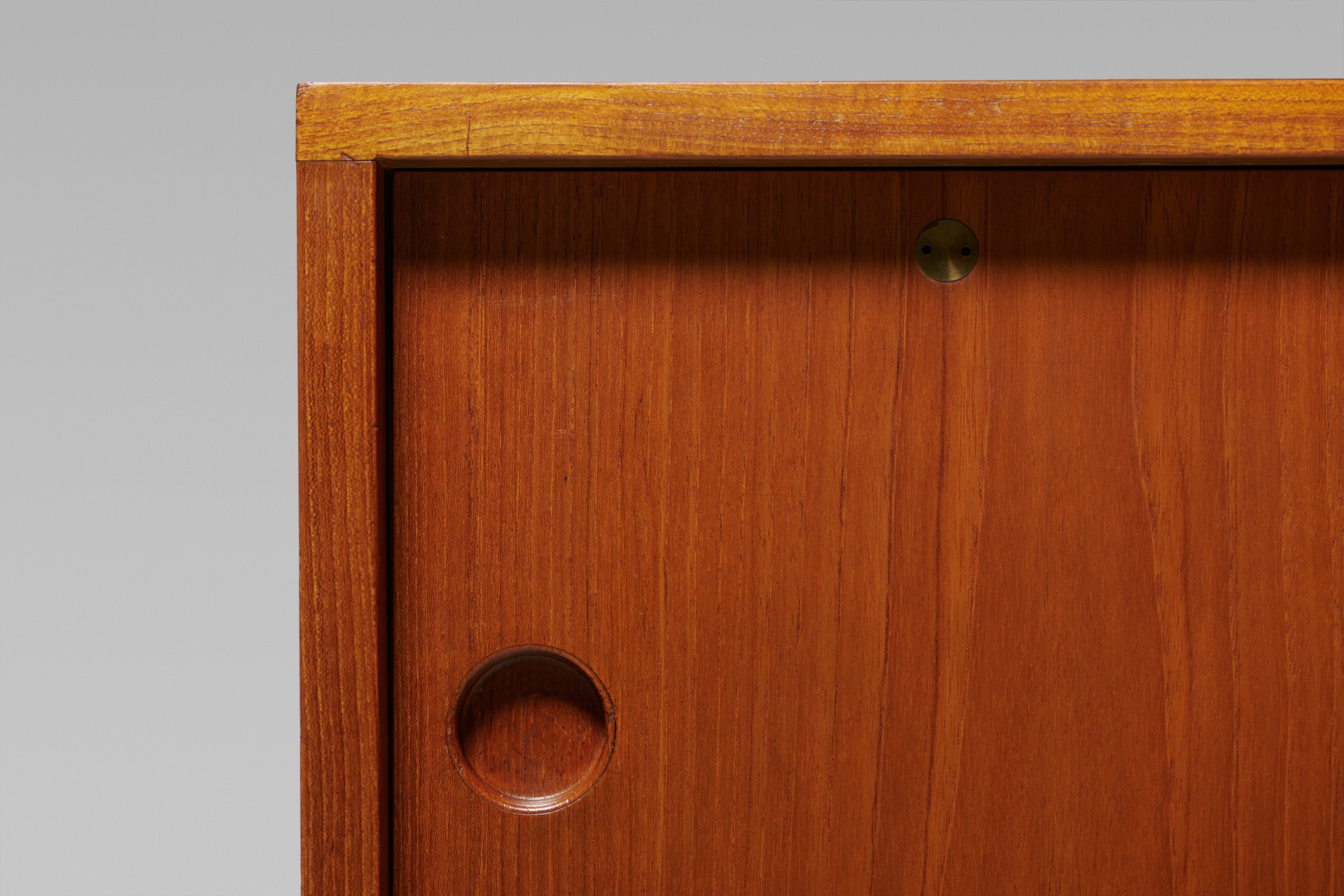 Sideboard image 4