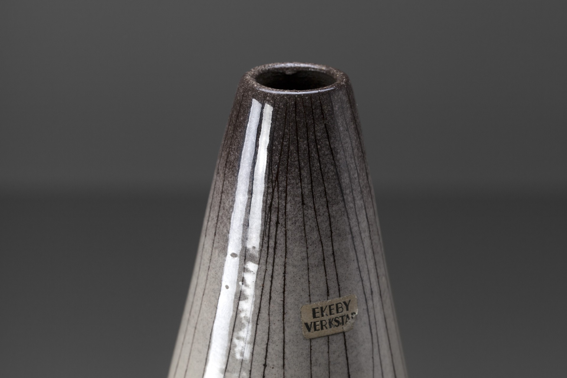 Vase image 3