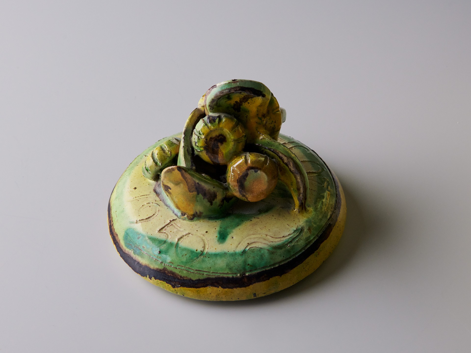 Large Lidded urn image 11