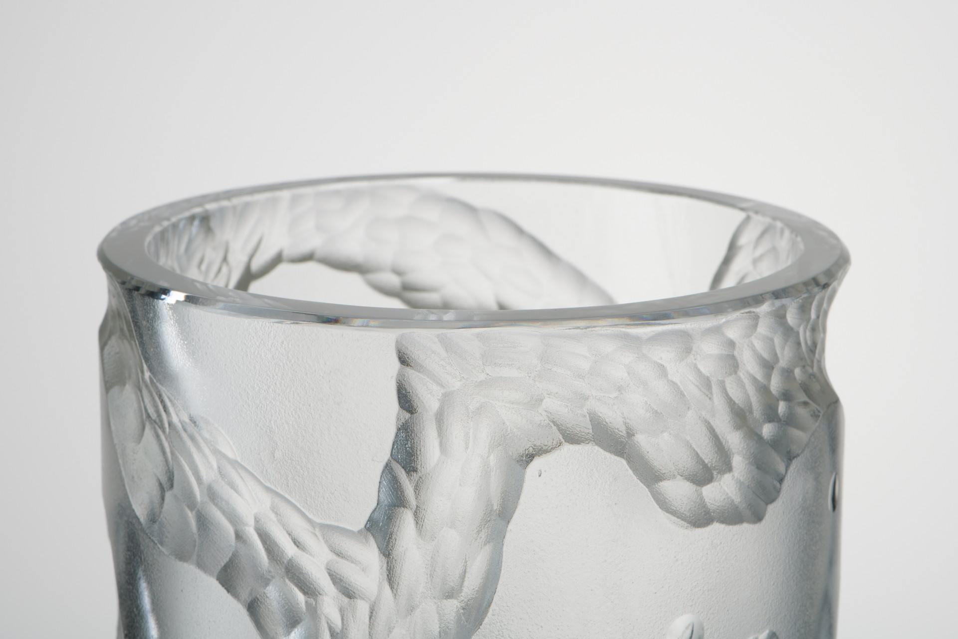 Vase image 3