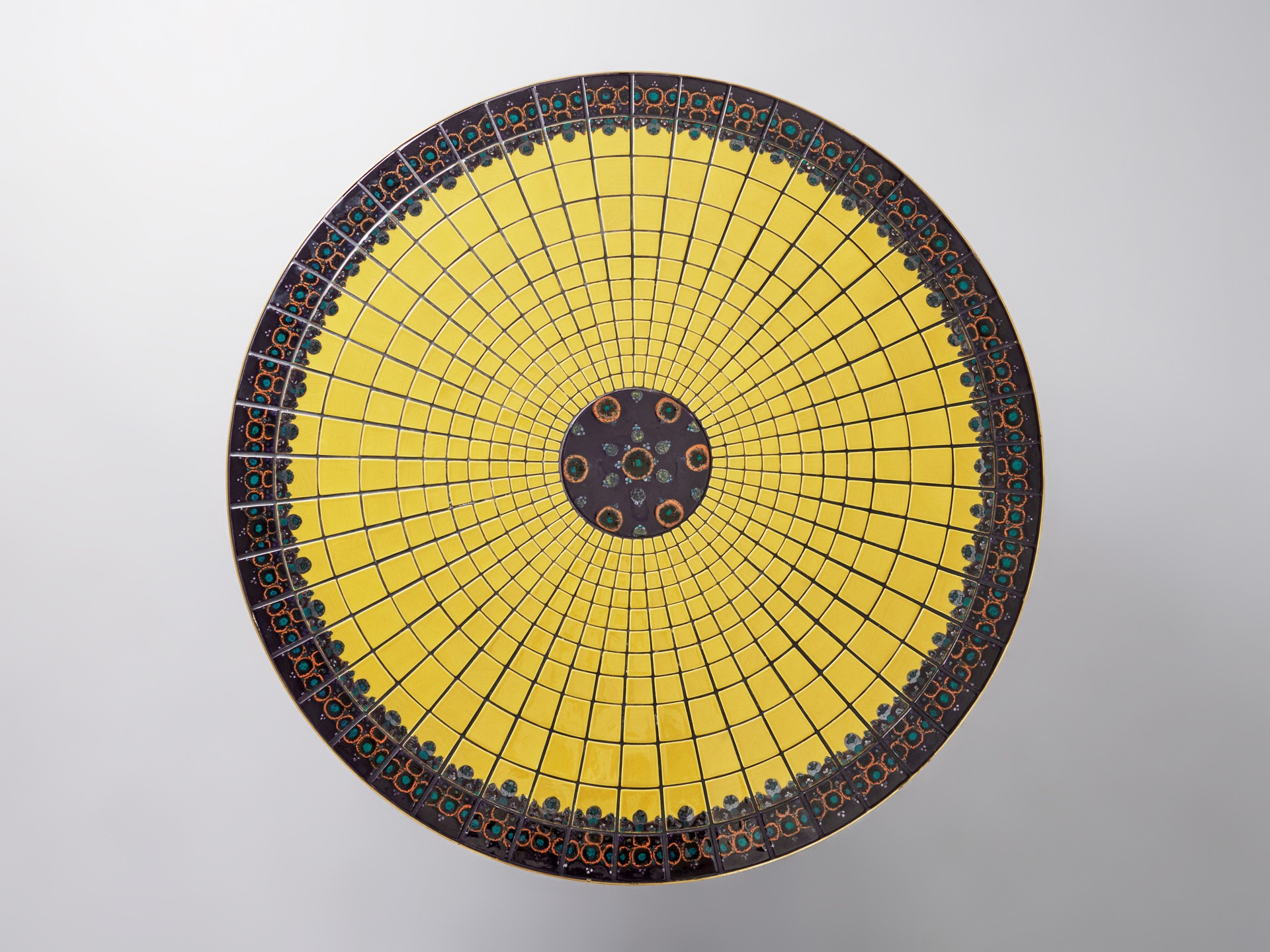 Dining / Center Table image 2
