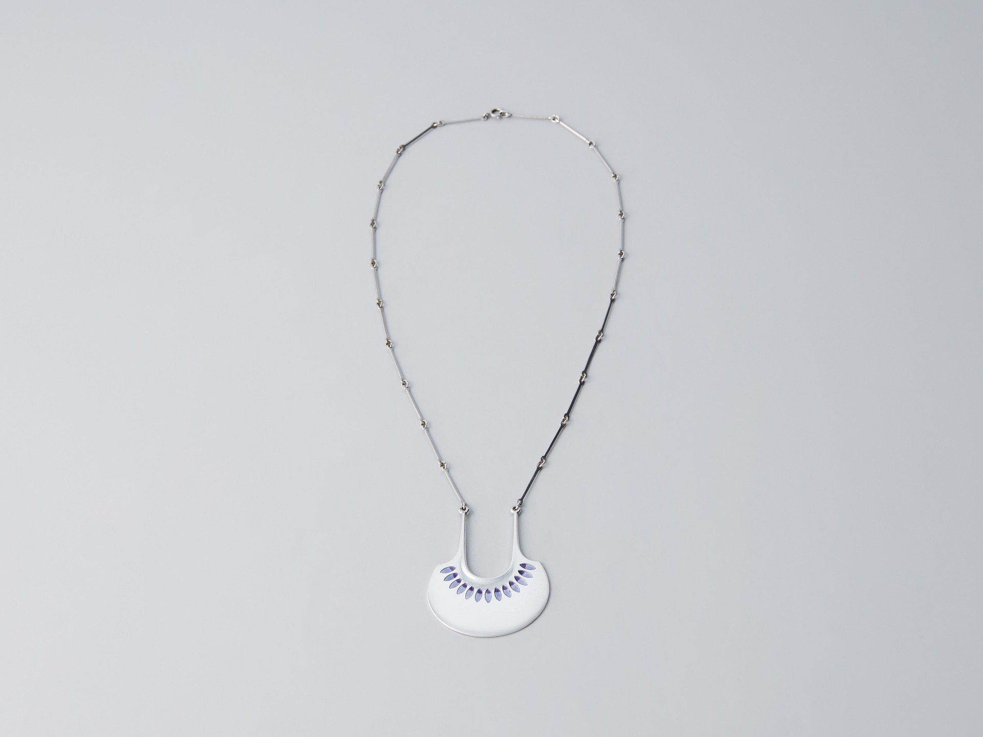 Necklace image 2