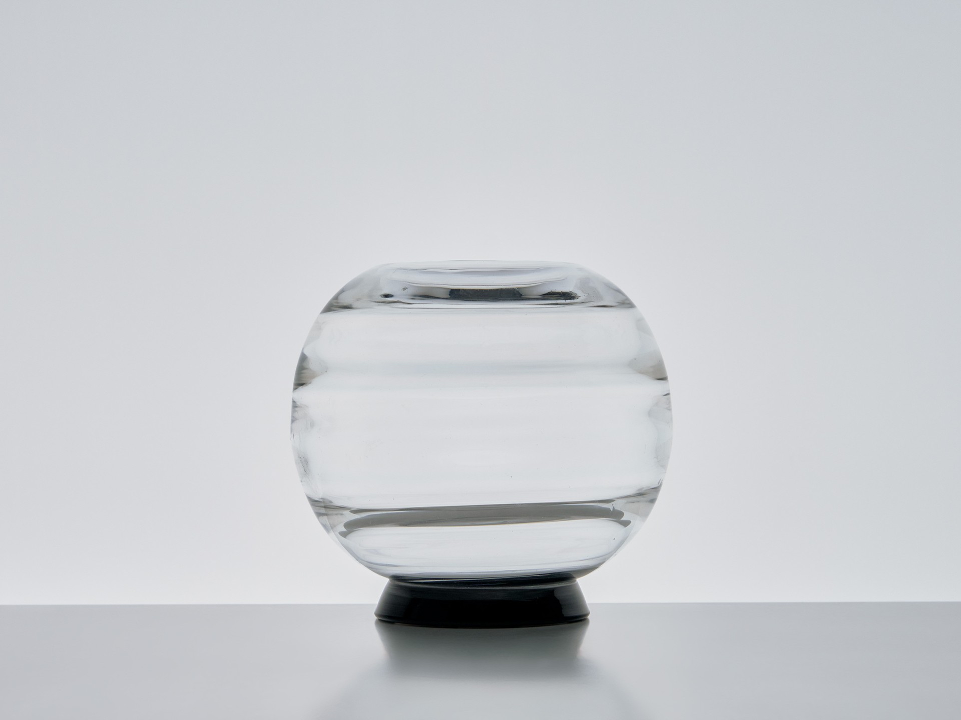 Vase image 3
