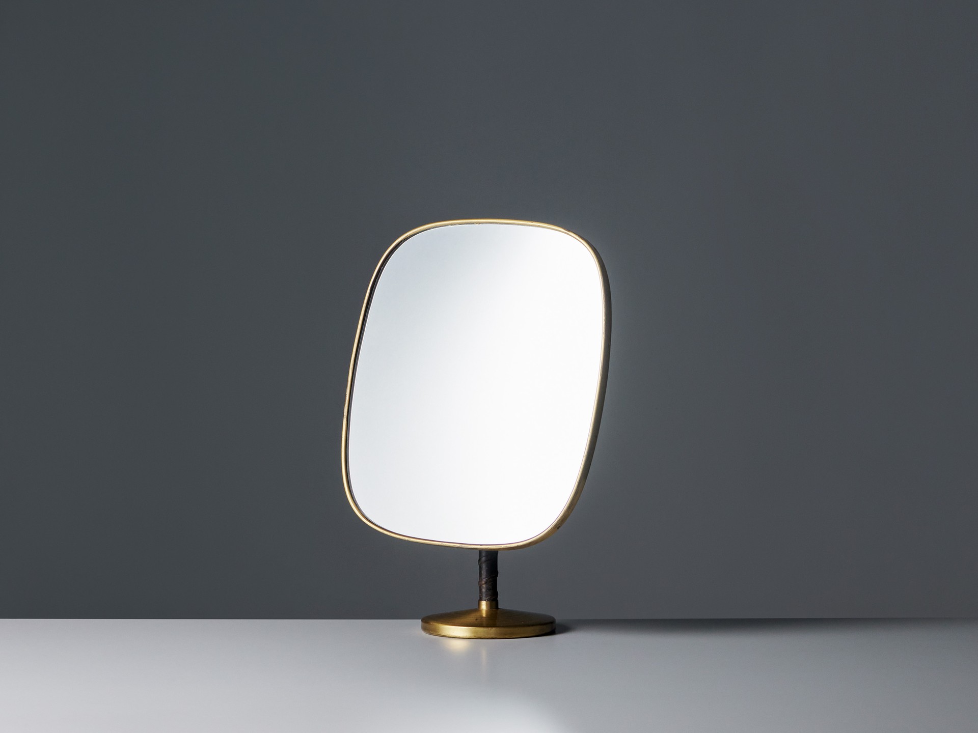 Adjustable Table Mirror