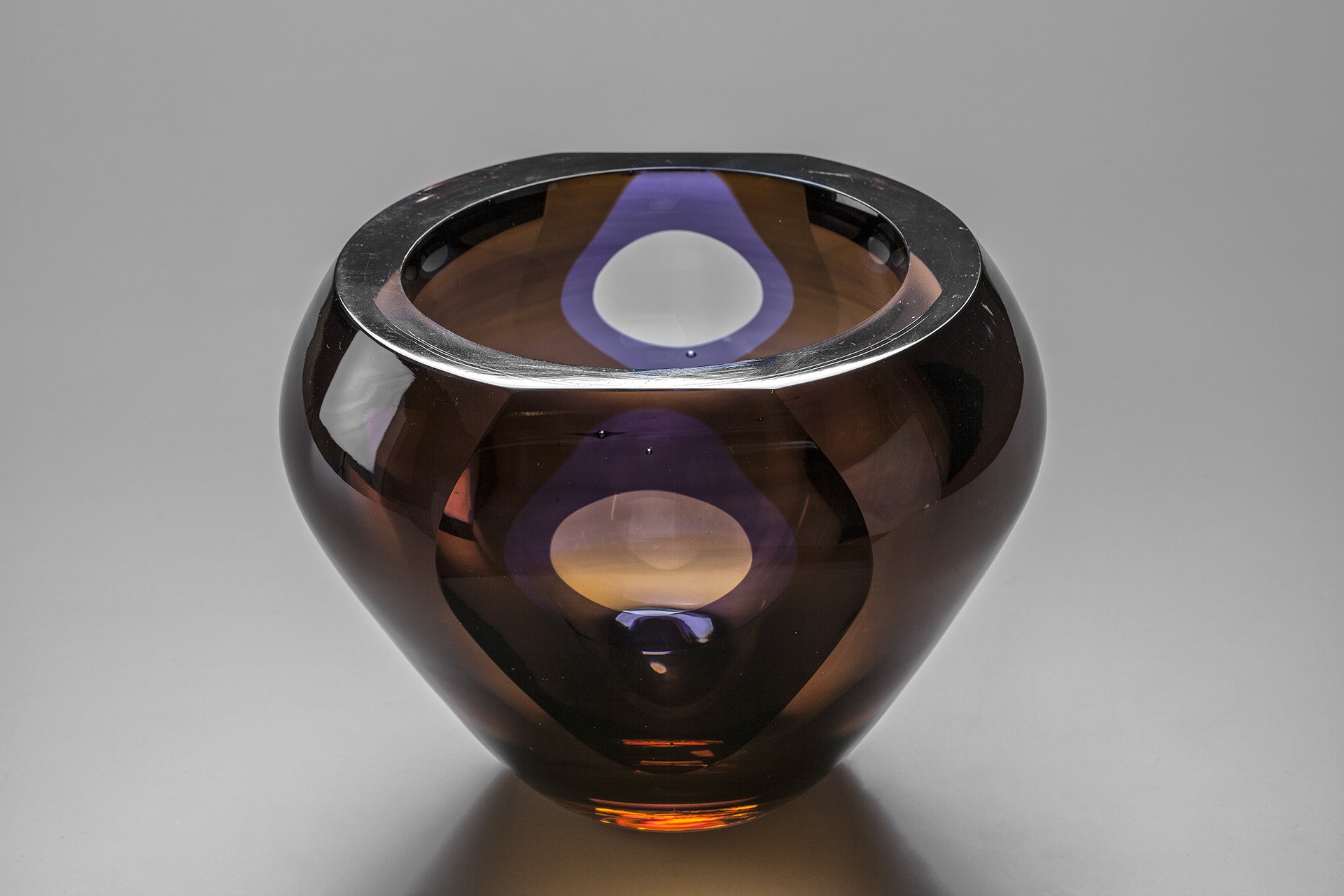Large "Ventana" Vase image 2