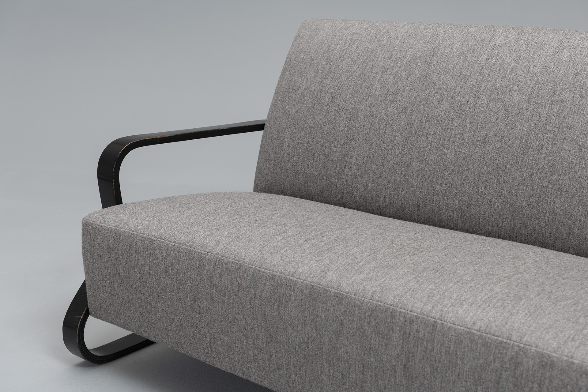 Sofa Model no. 544 image 7