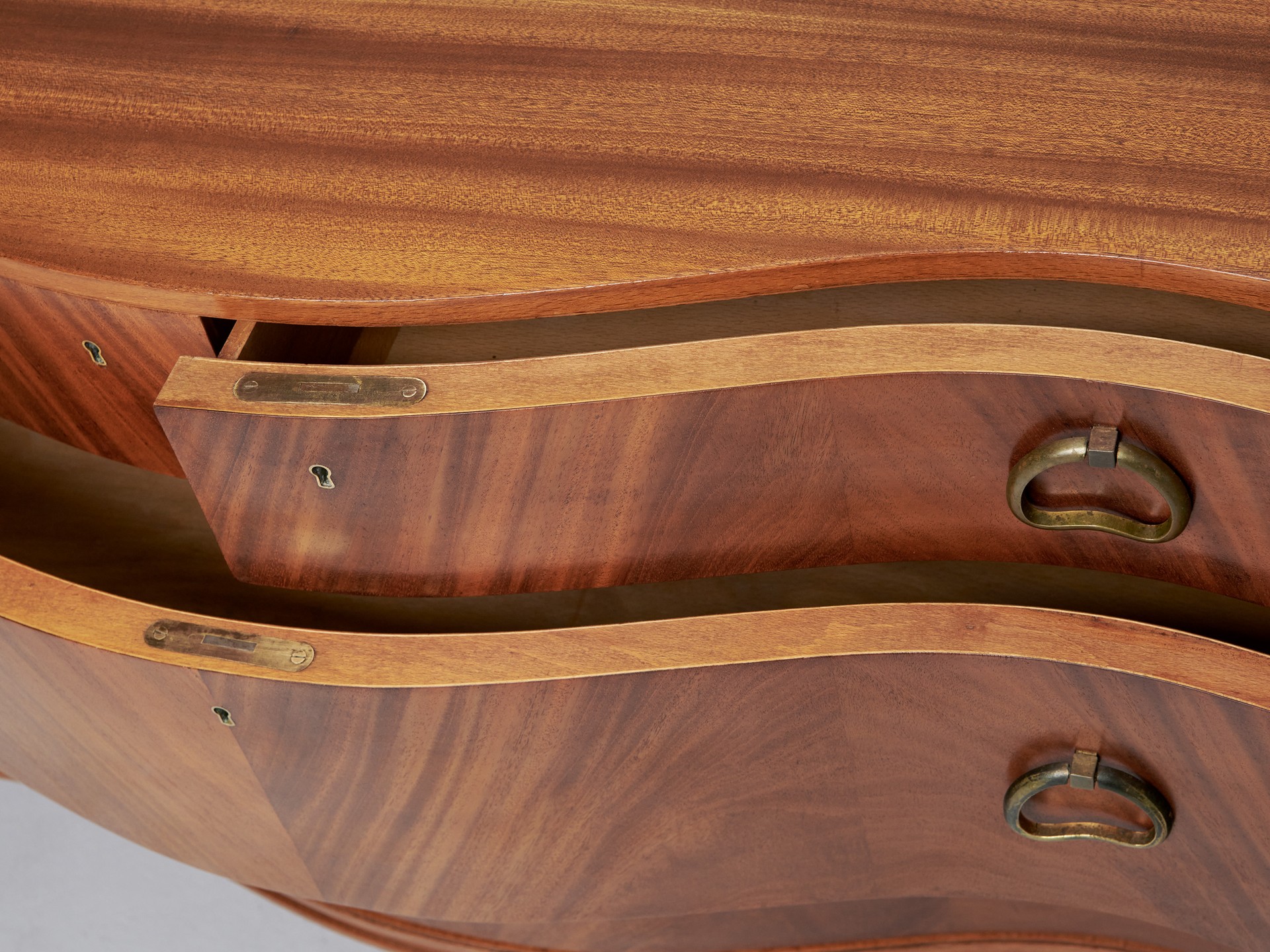 Chest of Drawers image 8