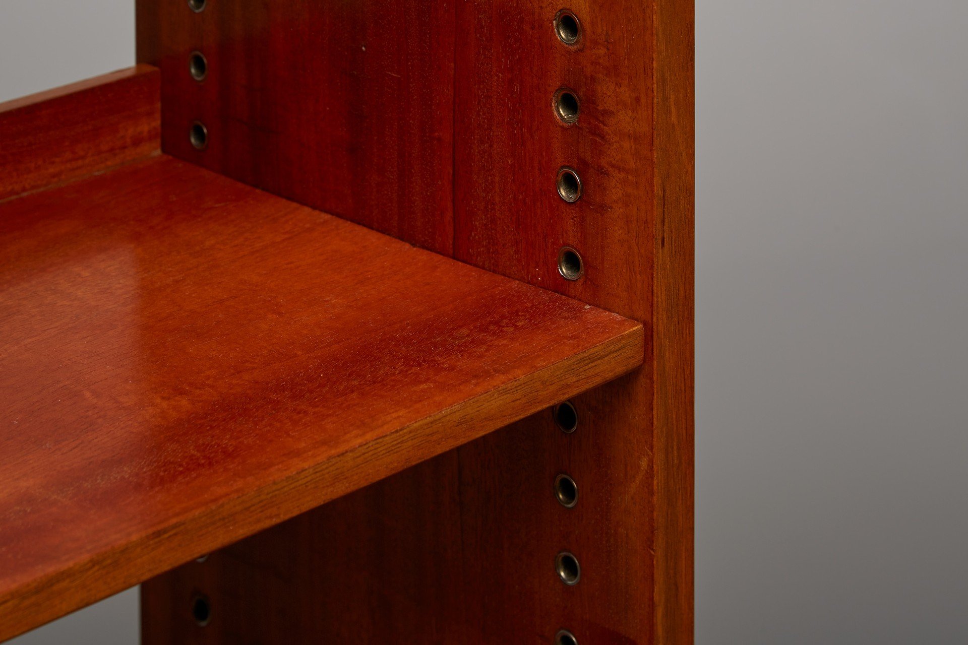 Bookshelf, Model no. 1142 image 5