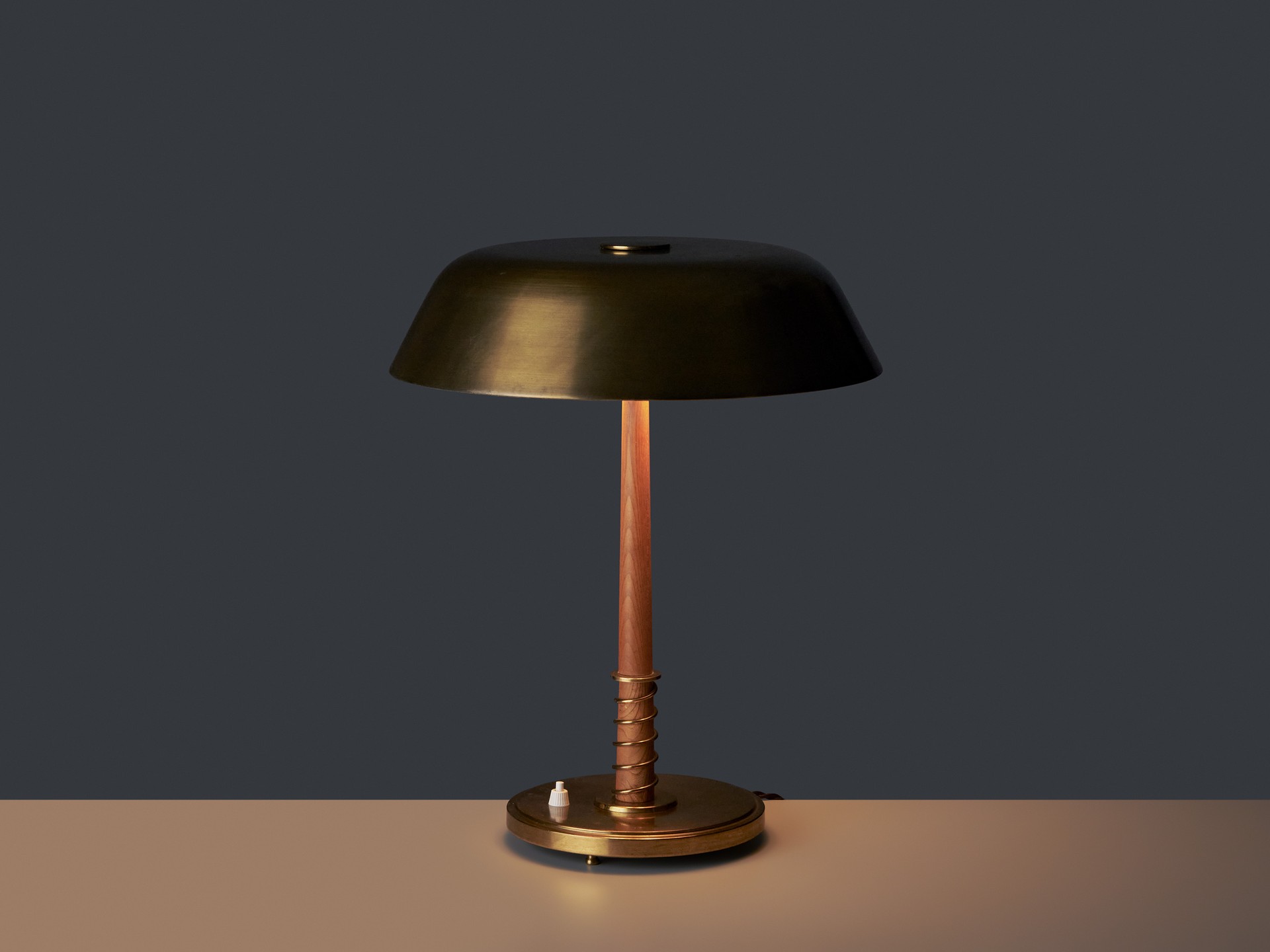Table Lamp image 2