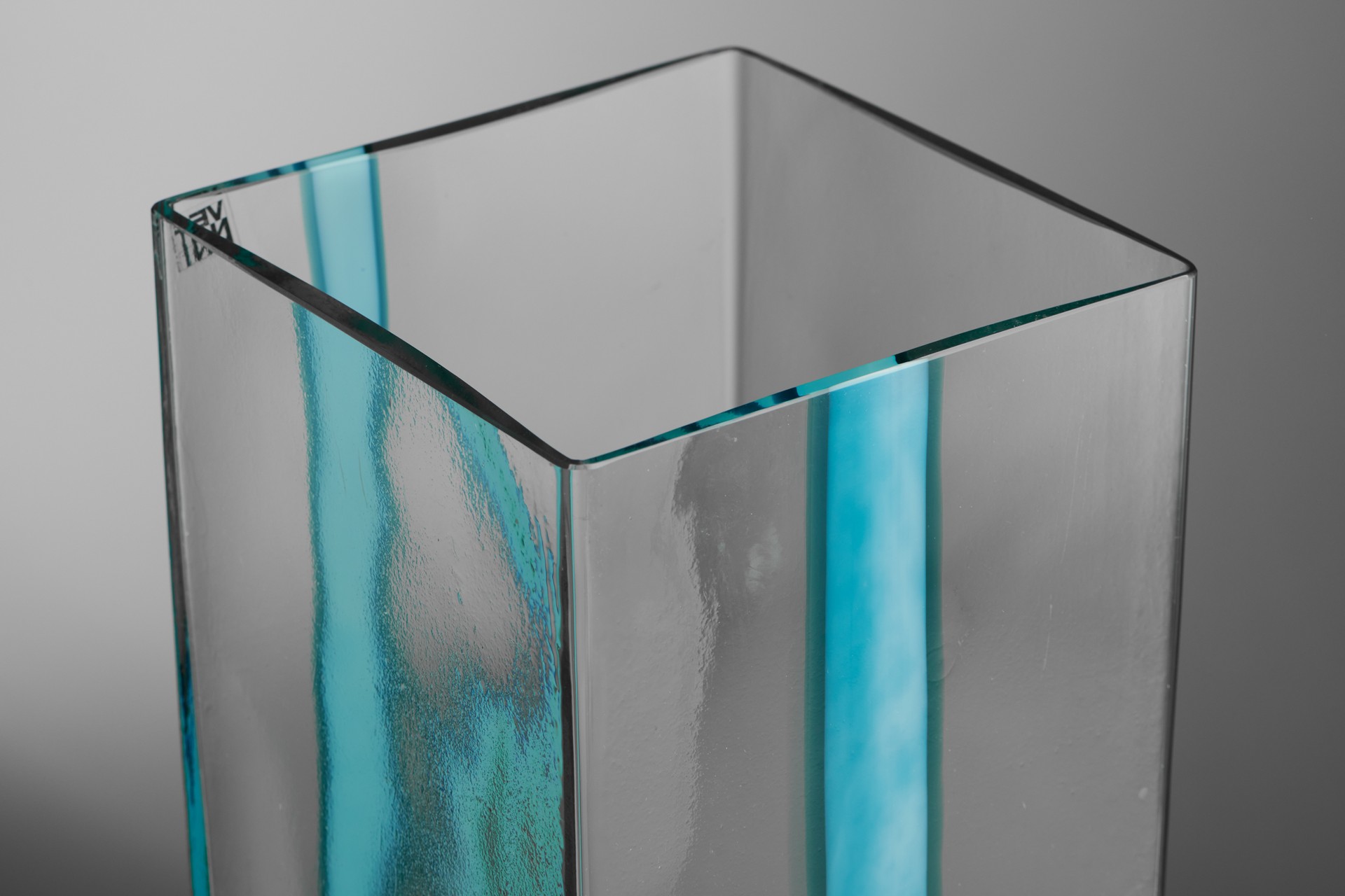 Vase image 3
