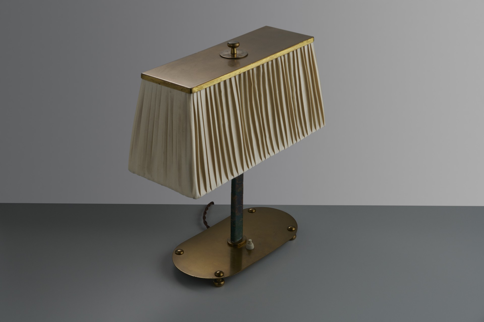 Table Lamp image 3