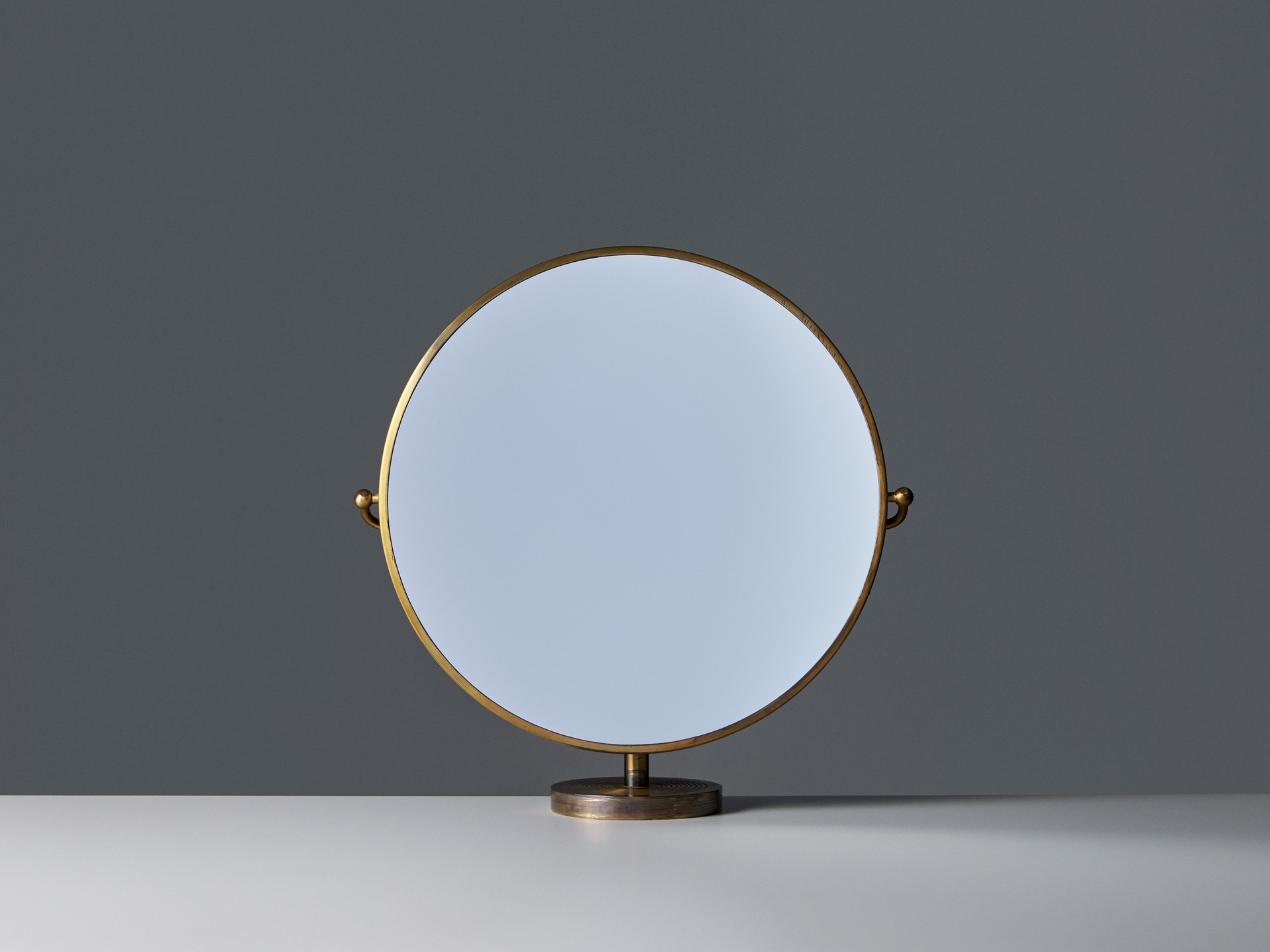 Adjustable Table Mirror image 2