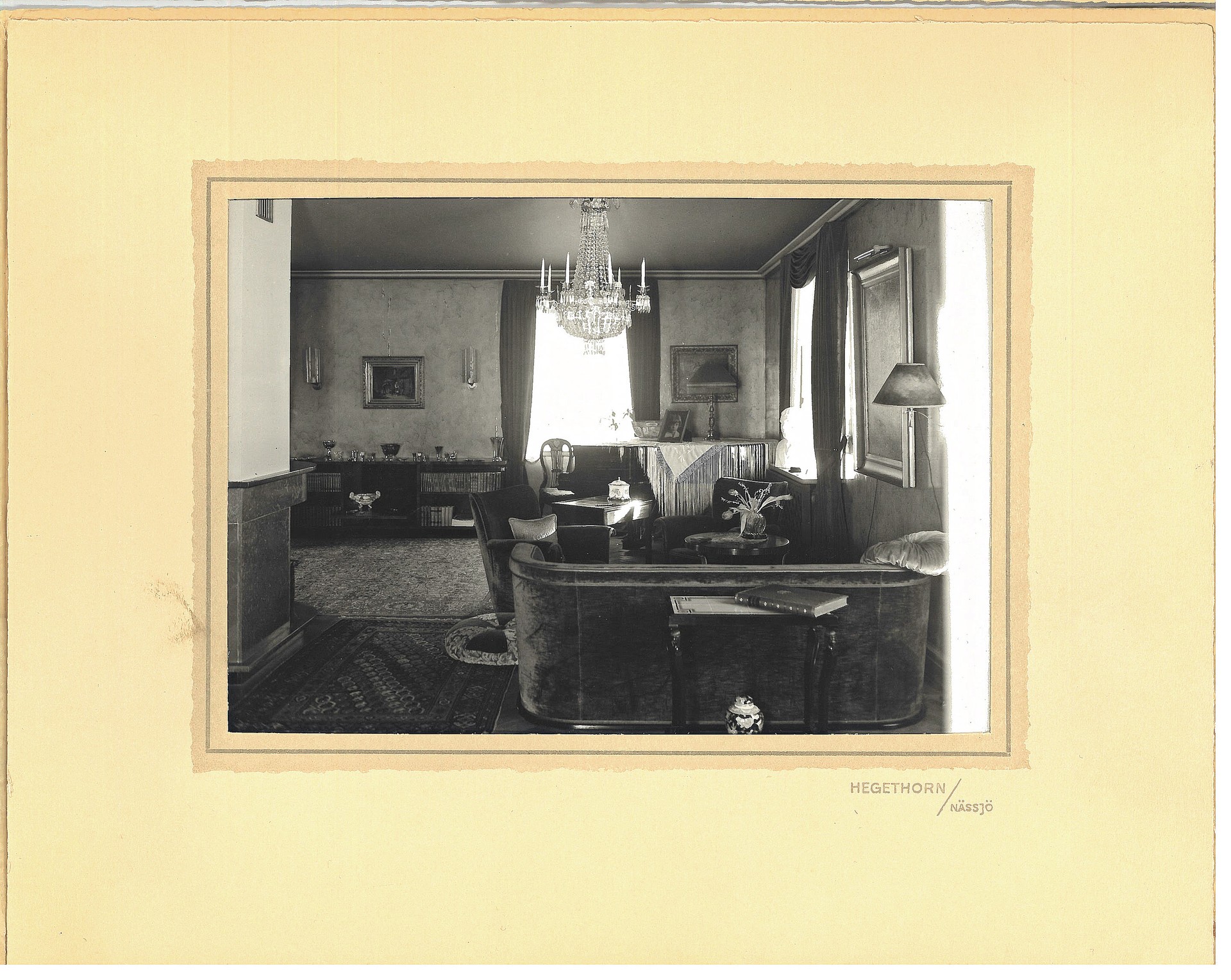 Neoclassical Table image 10