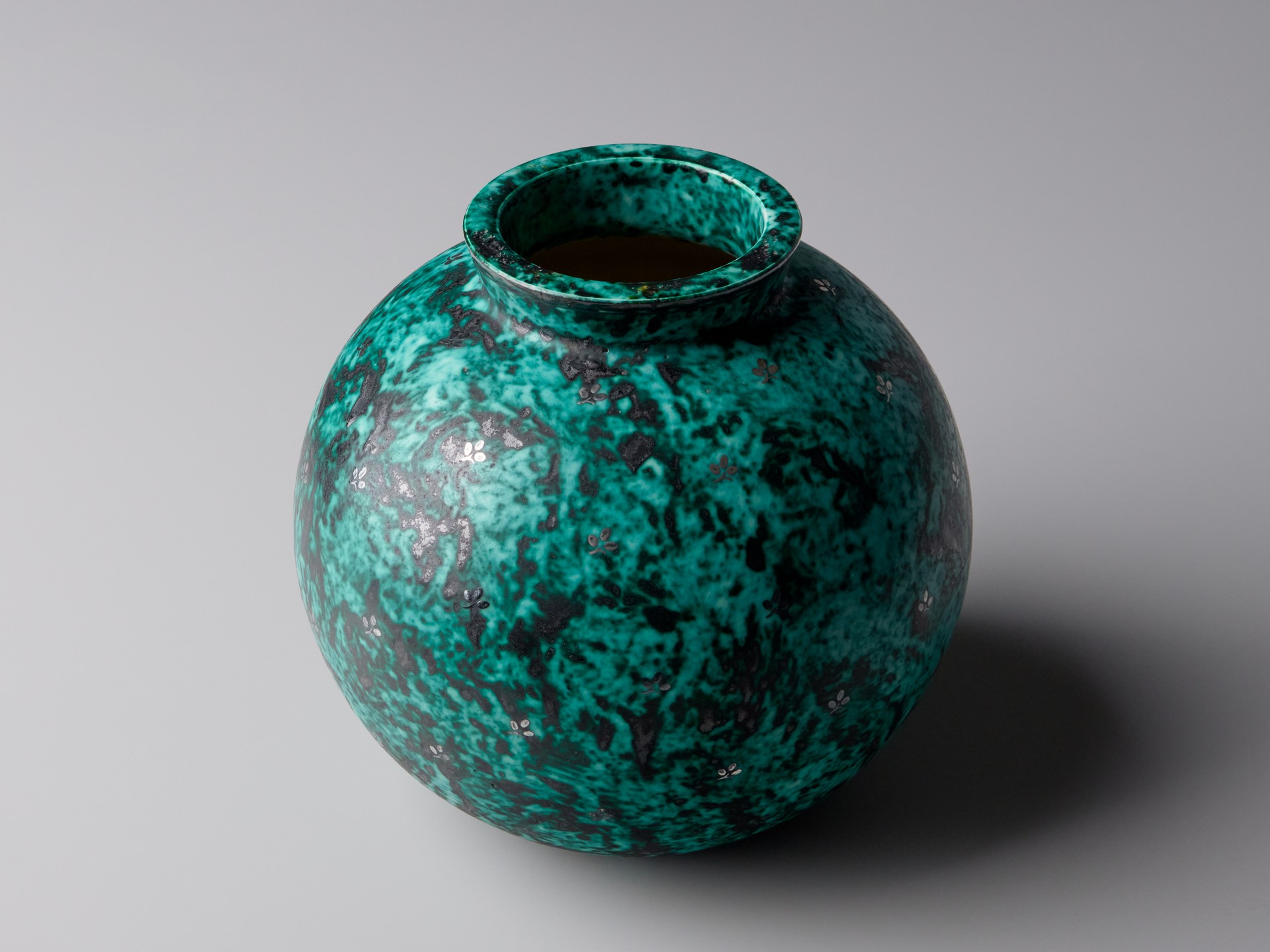 'Argenta' Vase image 3