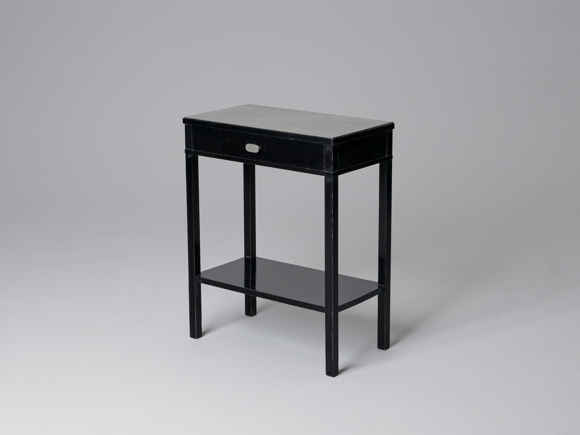 Table and Mirror image 4