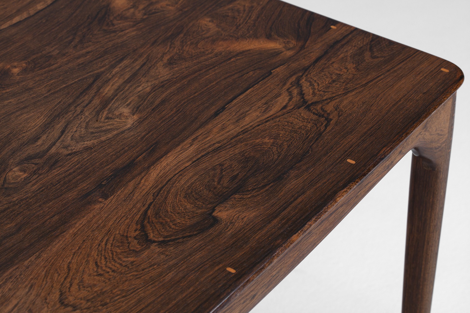 “Museum table” image 7