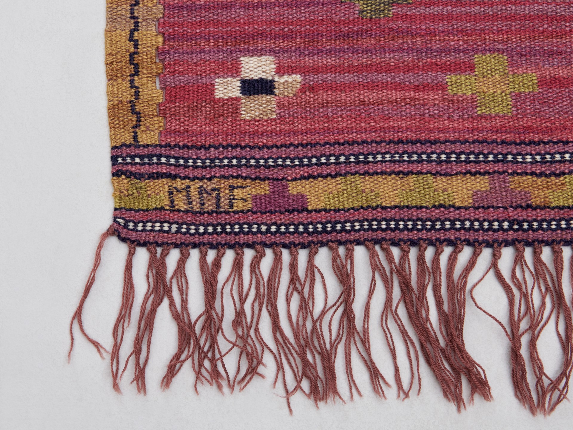 Tapestry 'Violett Draperi' image 6