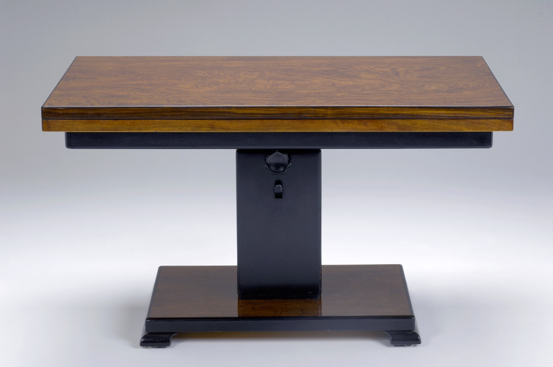 Ideal Table image 2