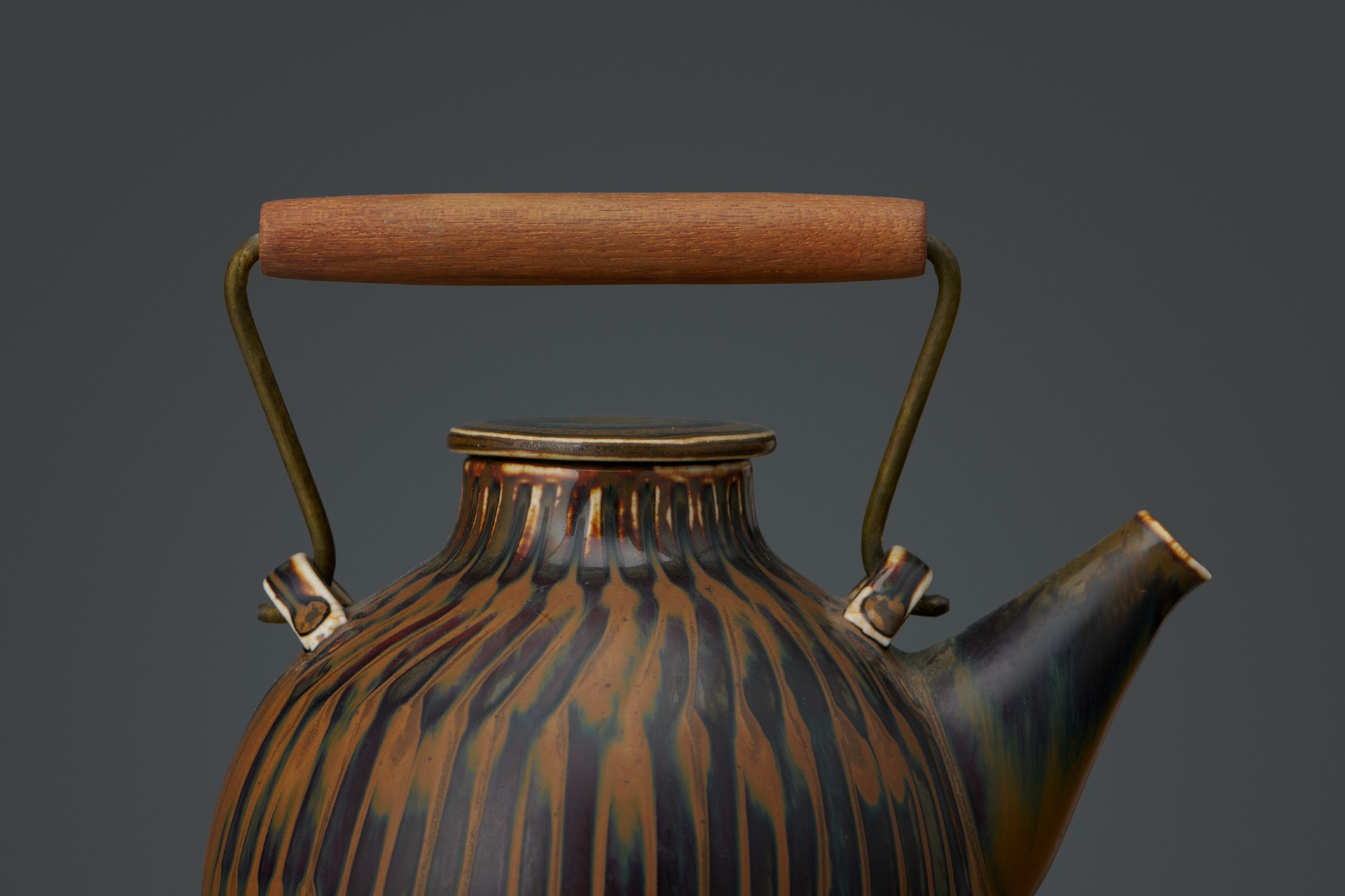 Two Teapots image 4