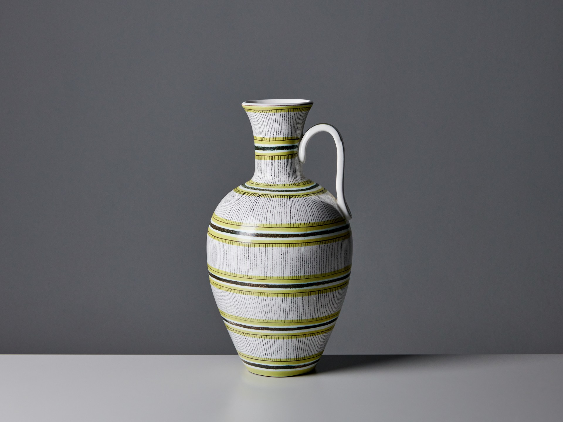Vase image 3