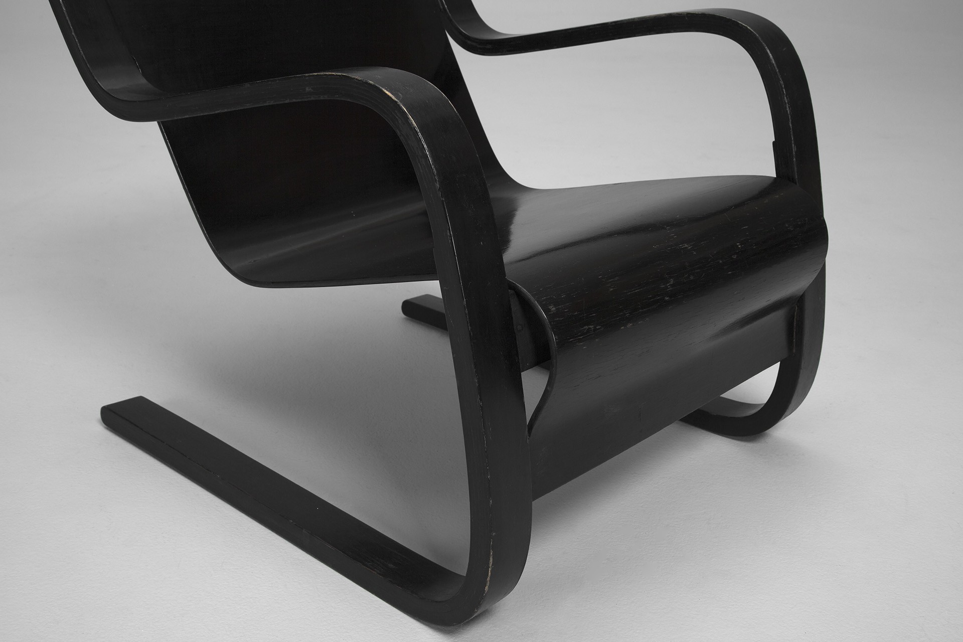 Pair of Easy Chairs Model No. 31 image 6