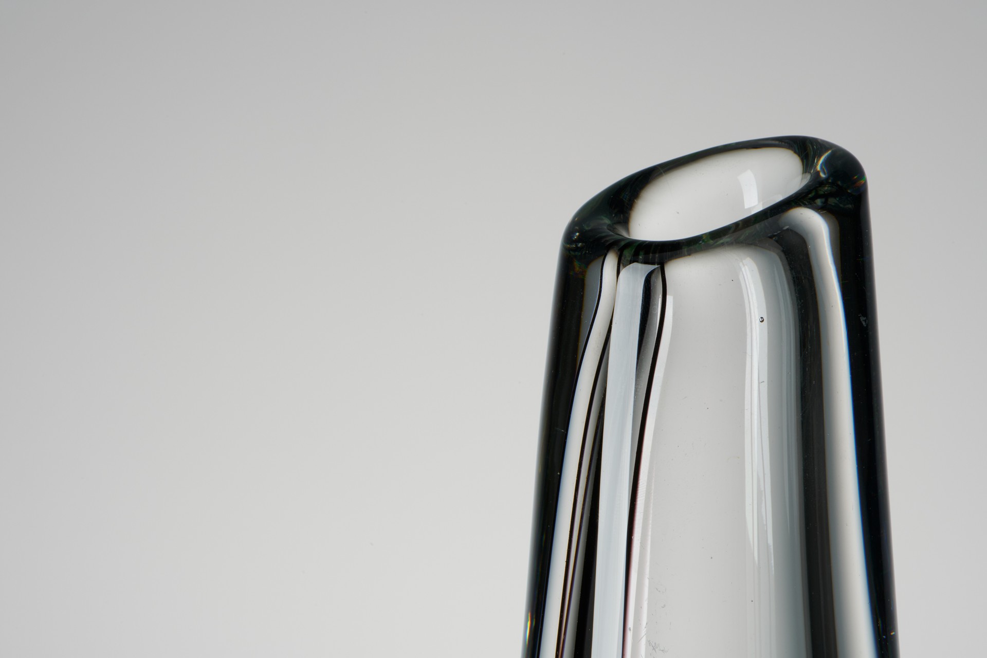 Vase image 2