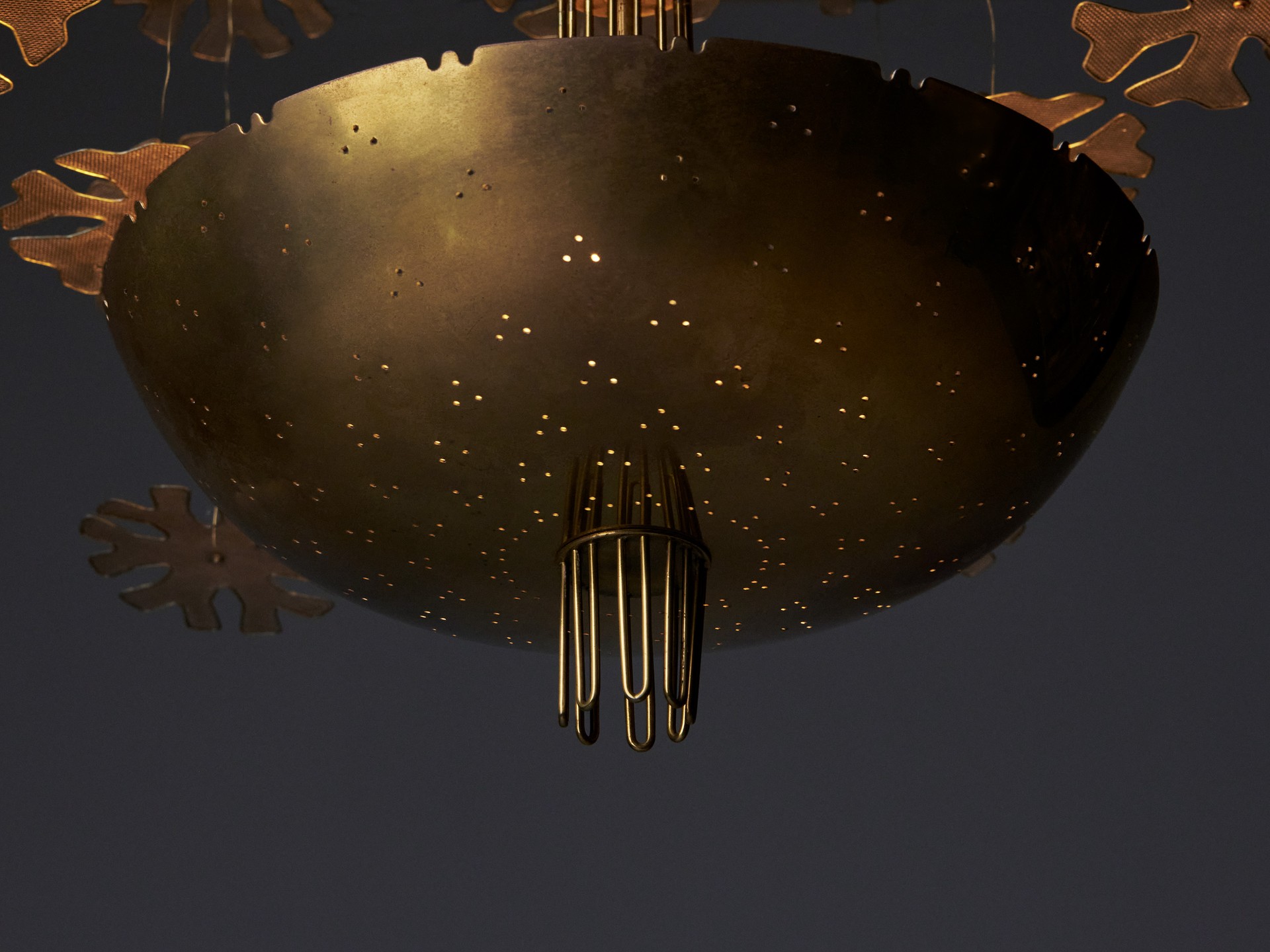 'Snowflake' Chandlier image 12