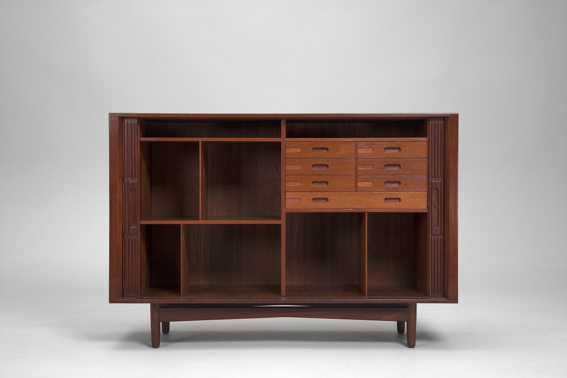 Cabinet image 3
