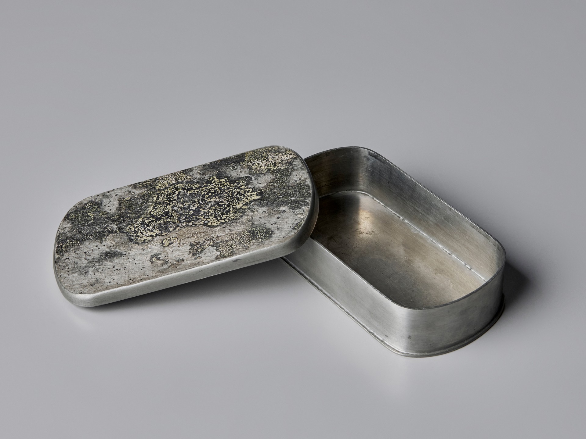 Norwegian Pewter Box with Cover image 4