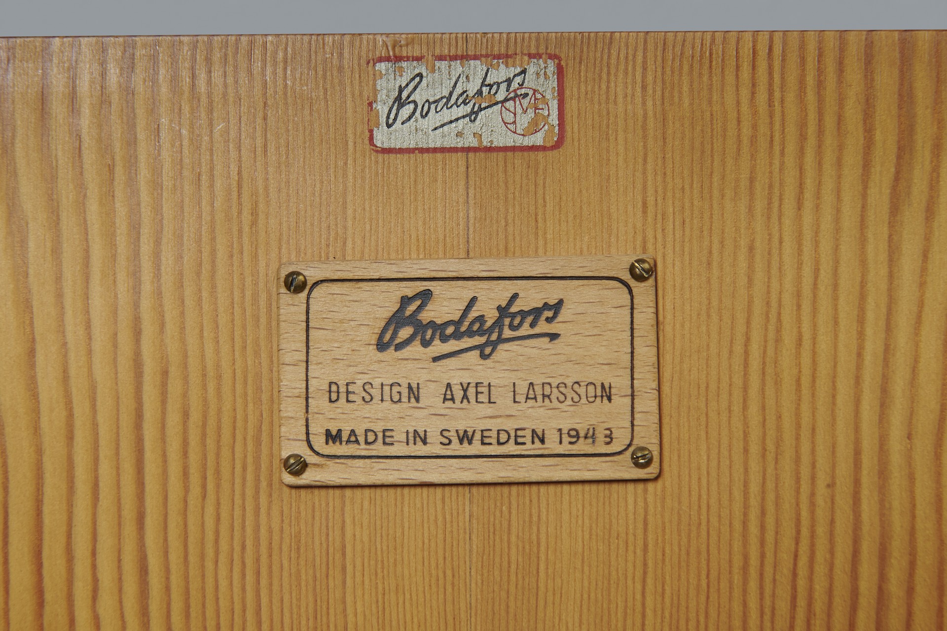 Cabinet image 7