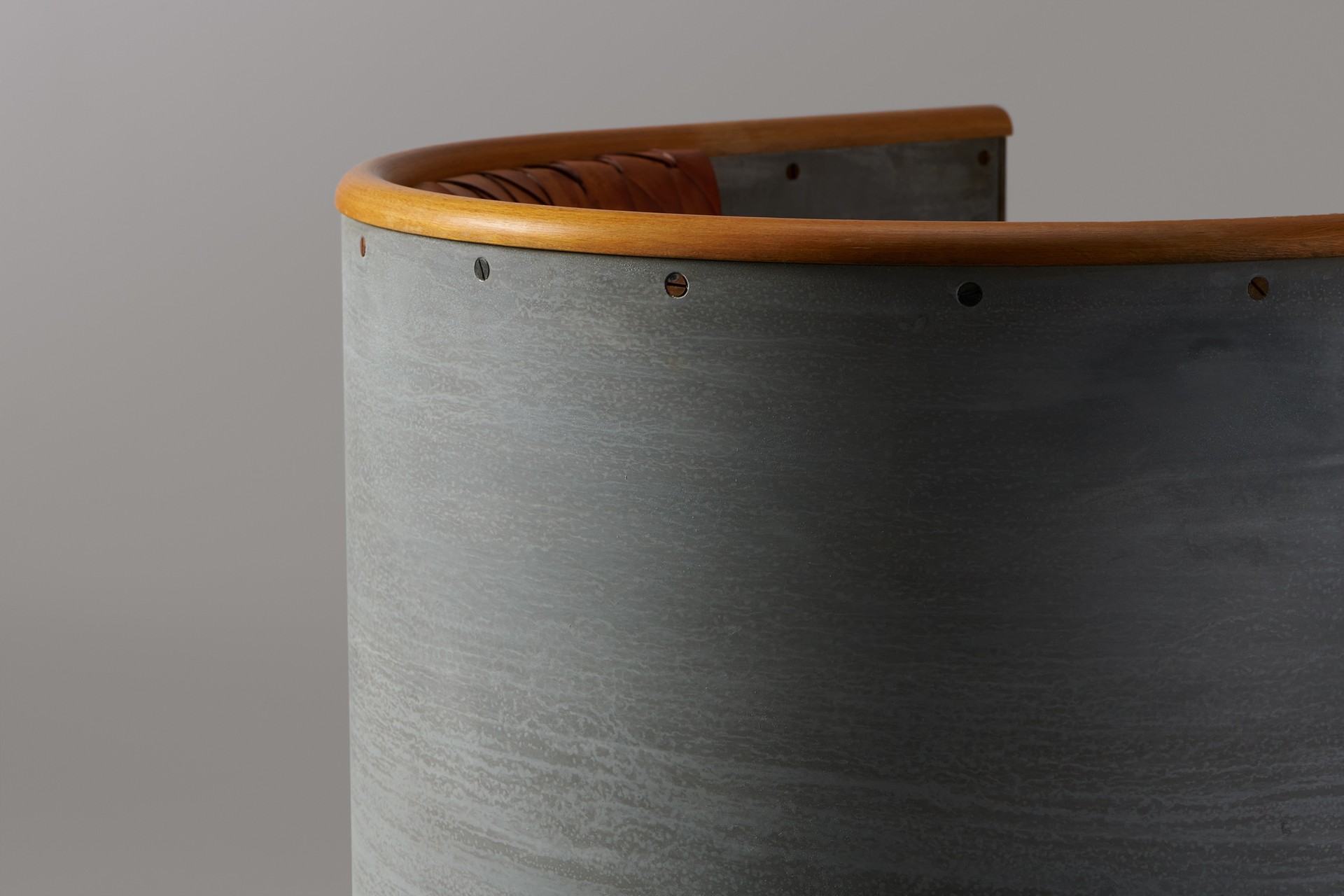 'Aluminum Armchair' image 5