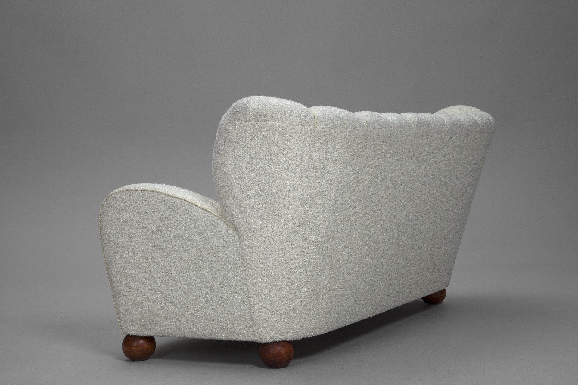 Sofa image 3