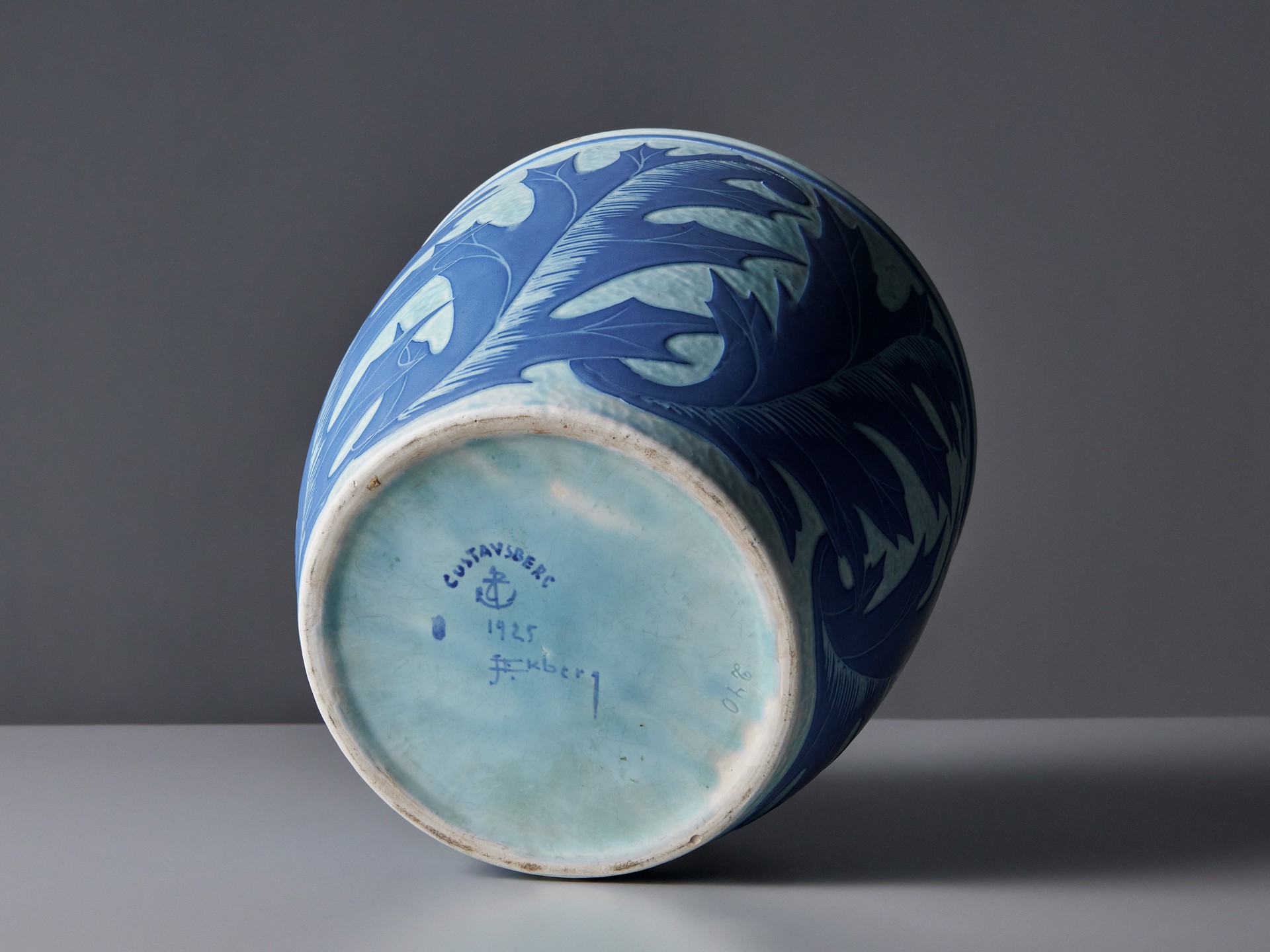 Vase image 6