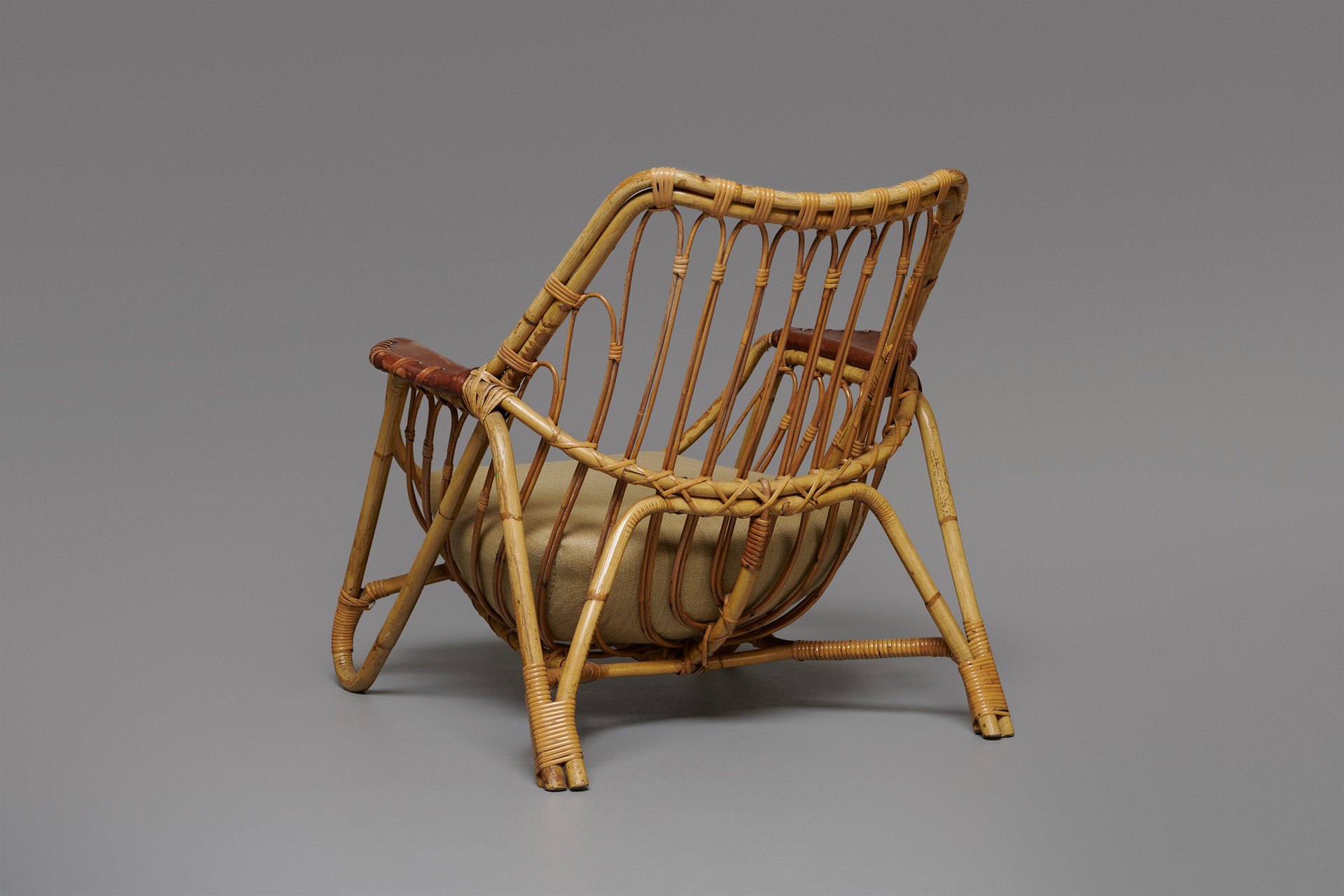 "Bunkku" armchairs image 3