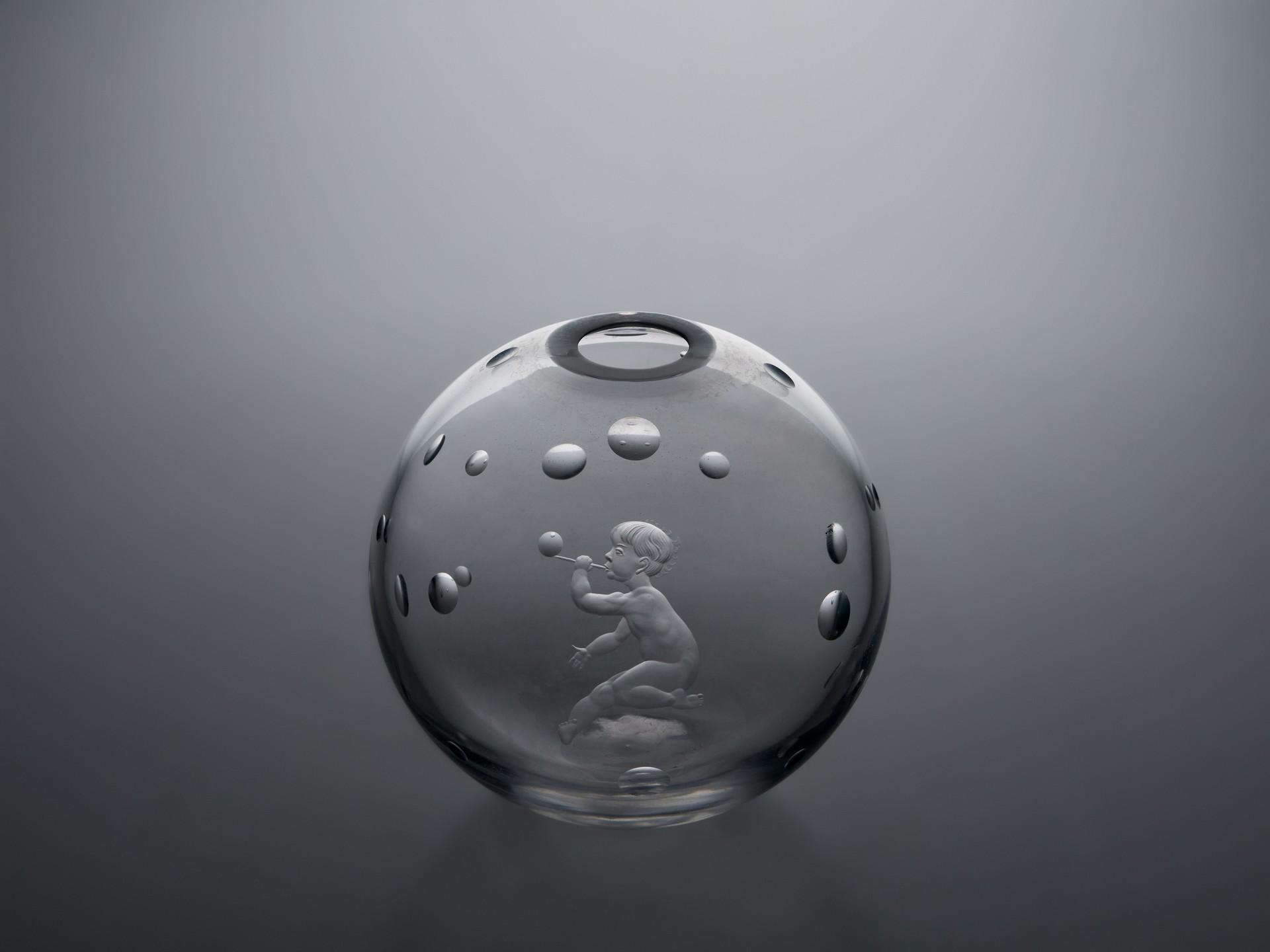 Vase image 3