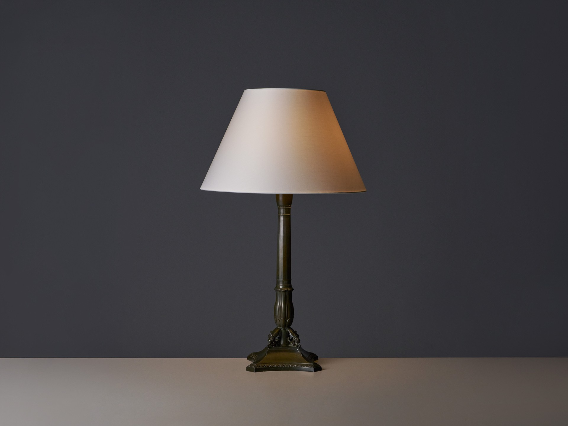 Table Lamp image 2