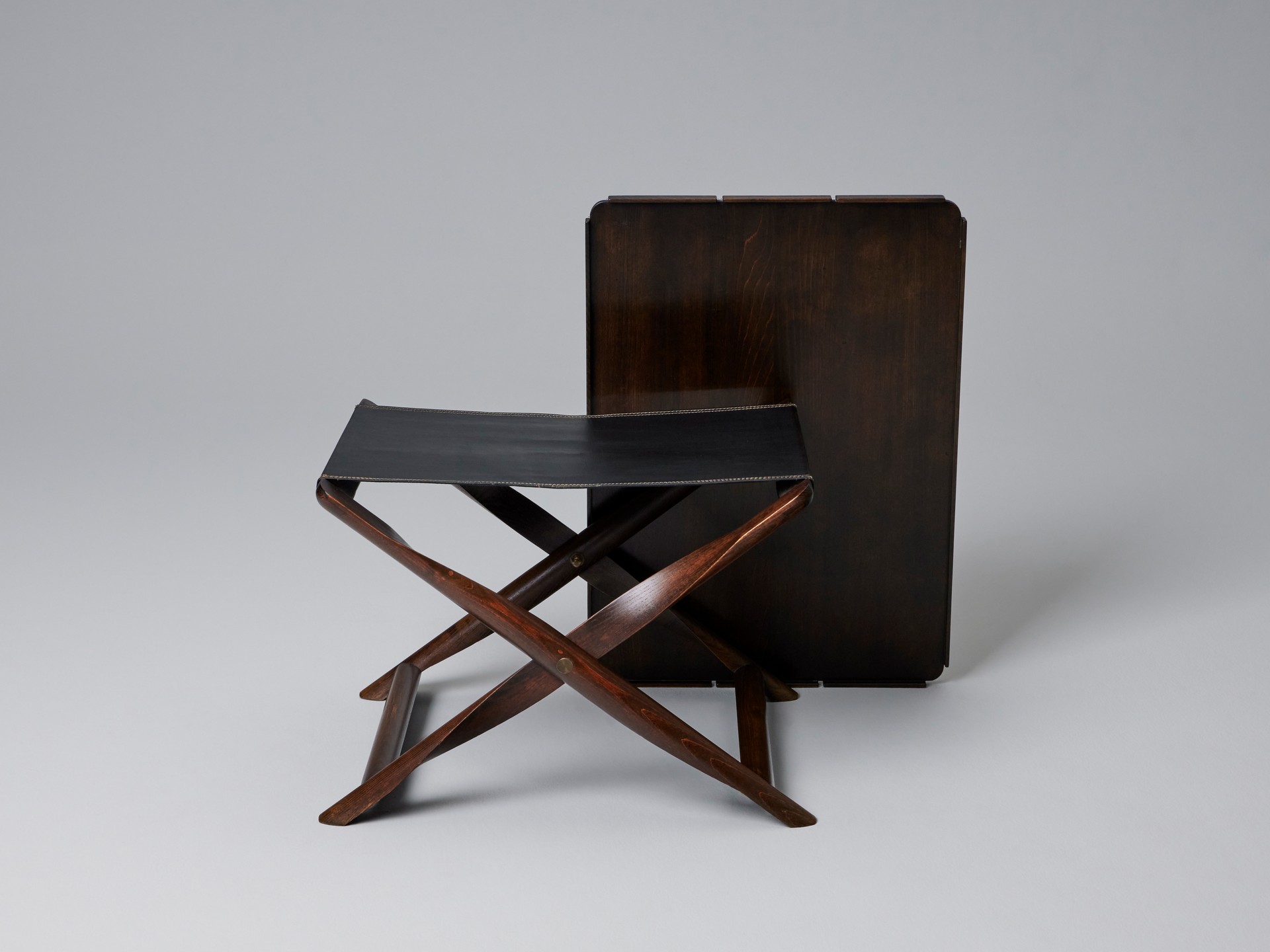 'Propeller' Stool with Table image 2