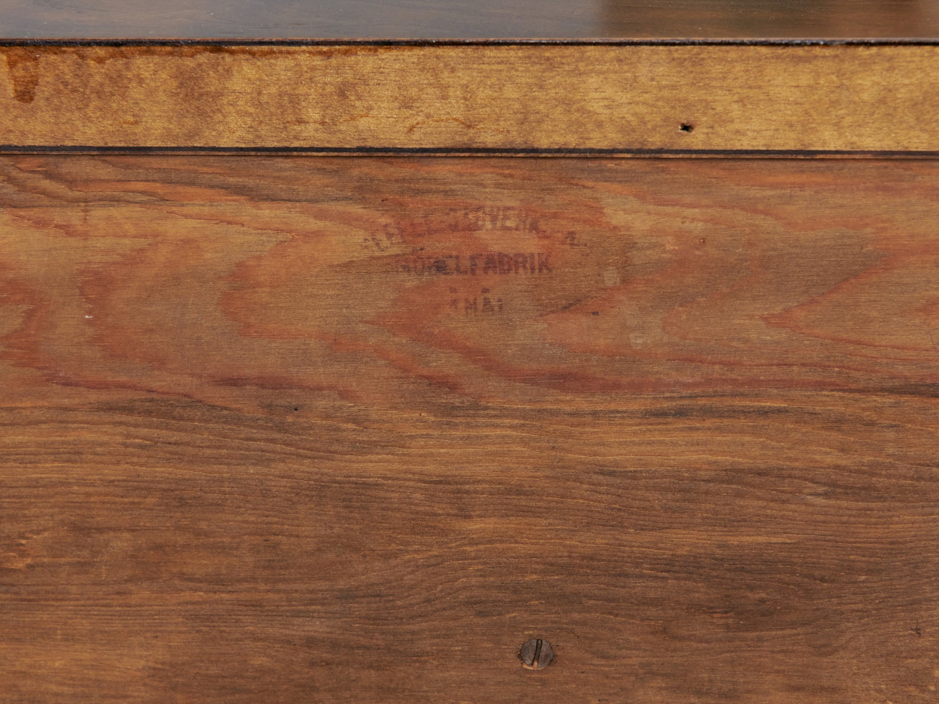 Cabinet image 9