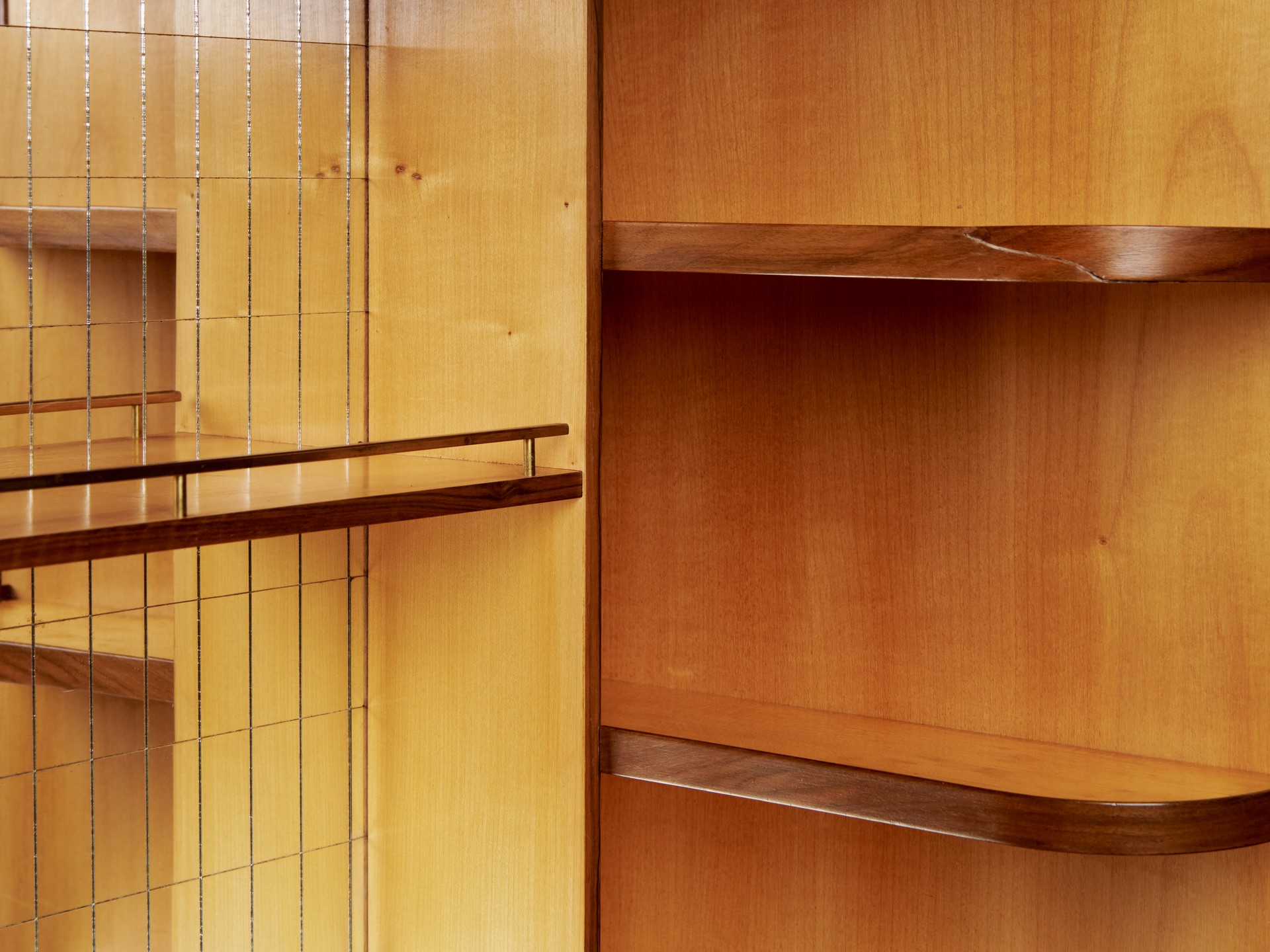 Cocktail Bar Cabinet image 10