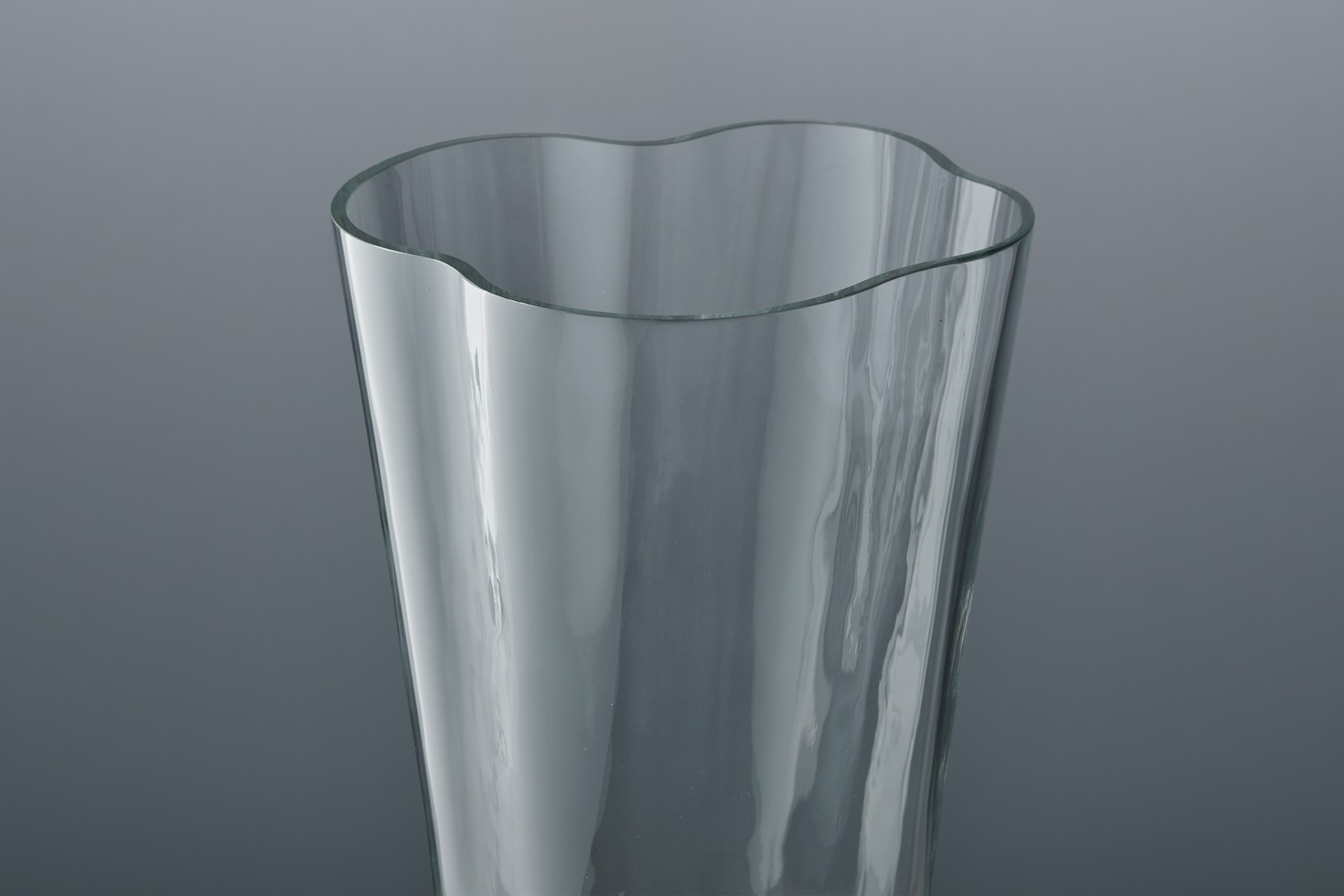 Vase, Model no. 3032 image 3