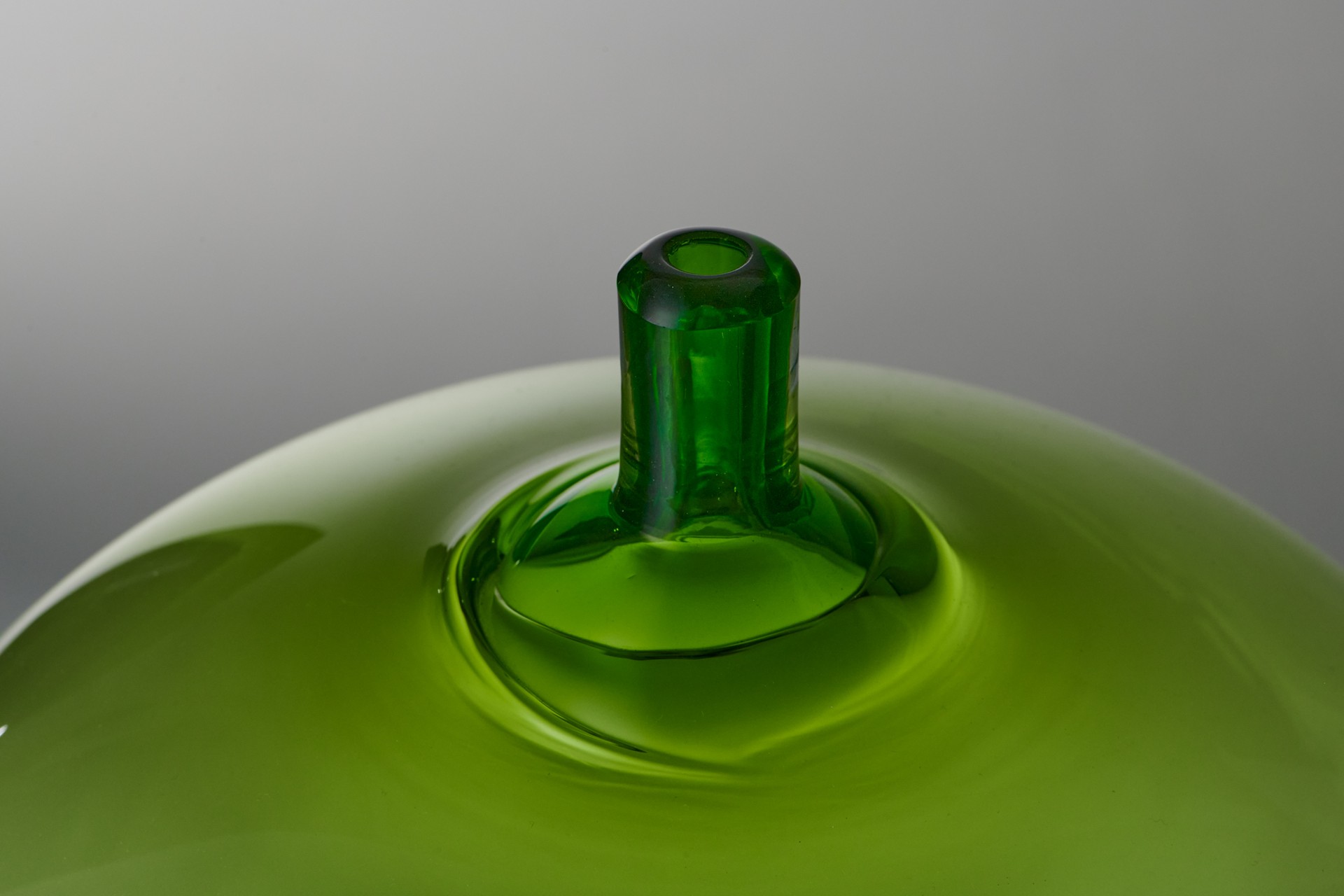 Apple vase image 2