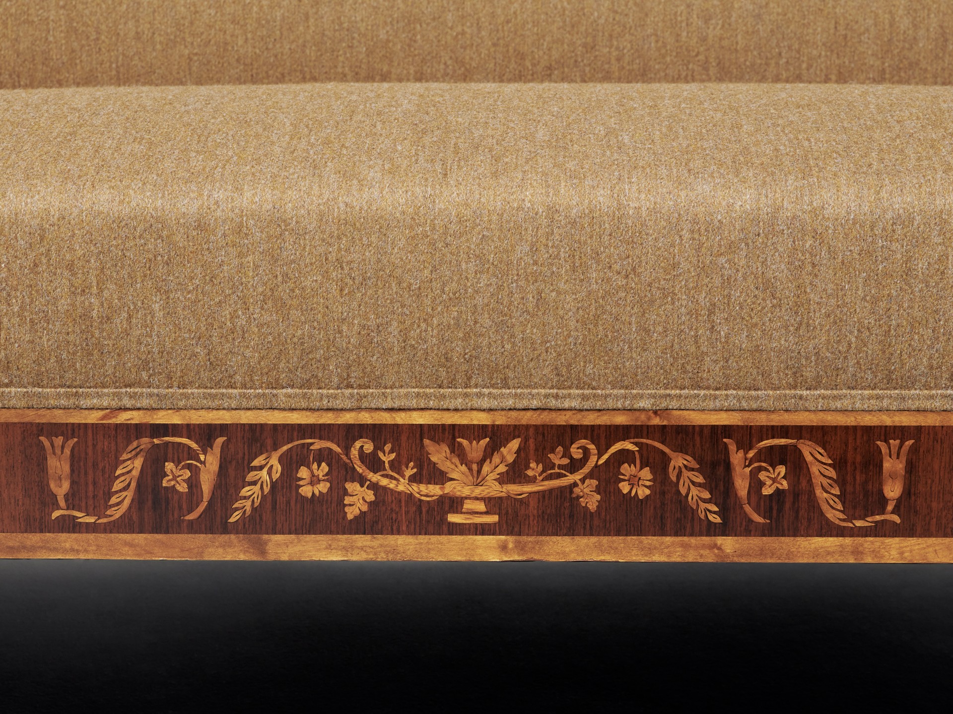 Sofa image 6