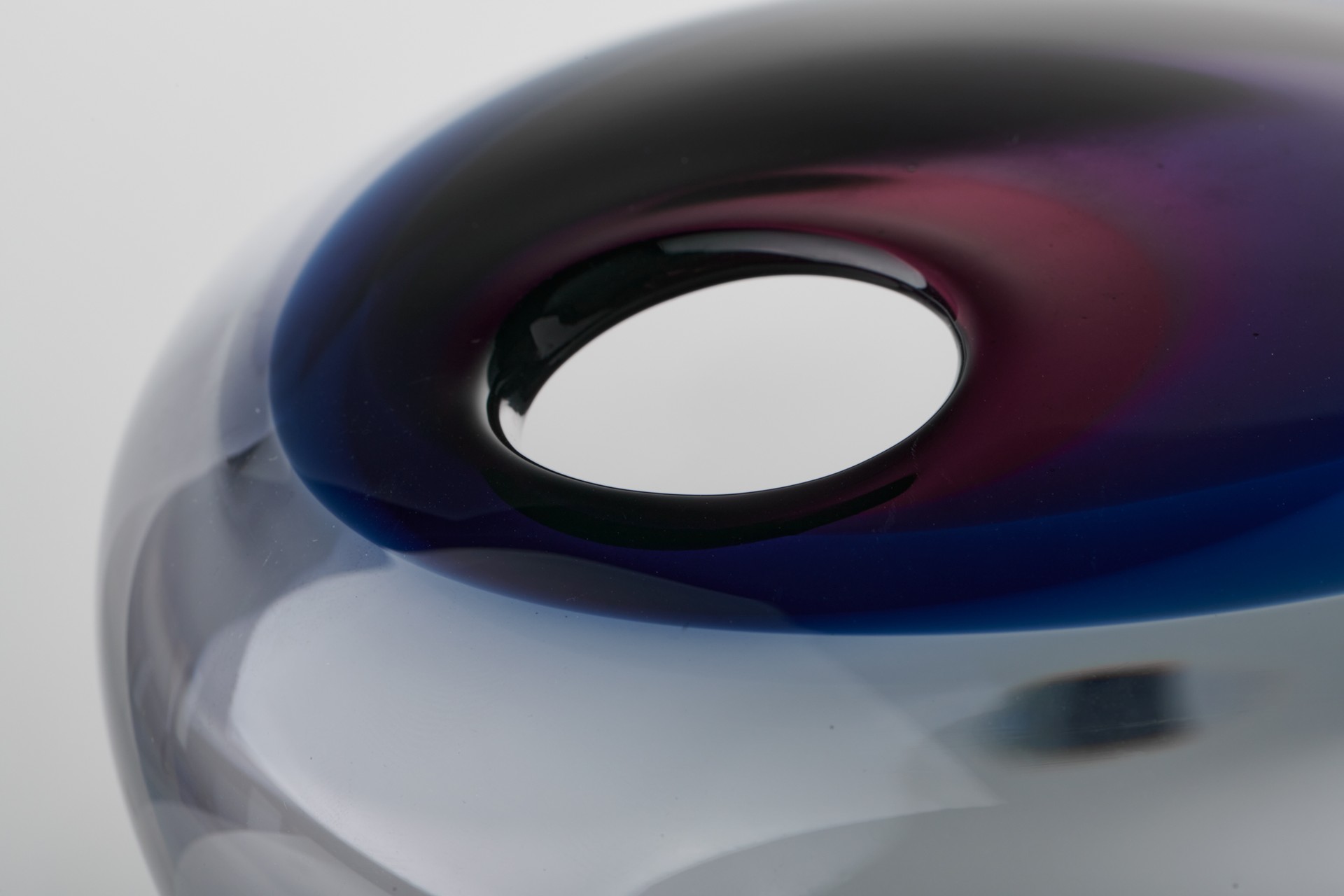'Sleeping Bird' Vase image 4